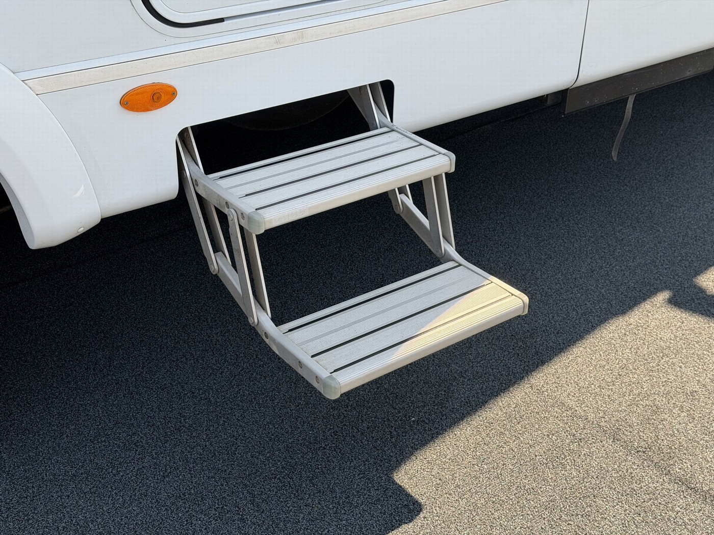 CARADO T 345 / Gratis Stalling