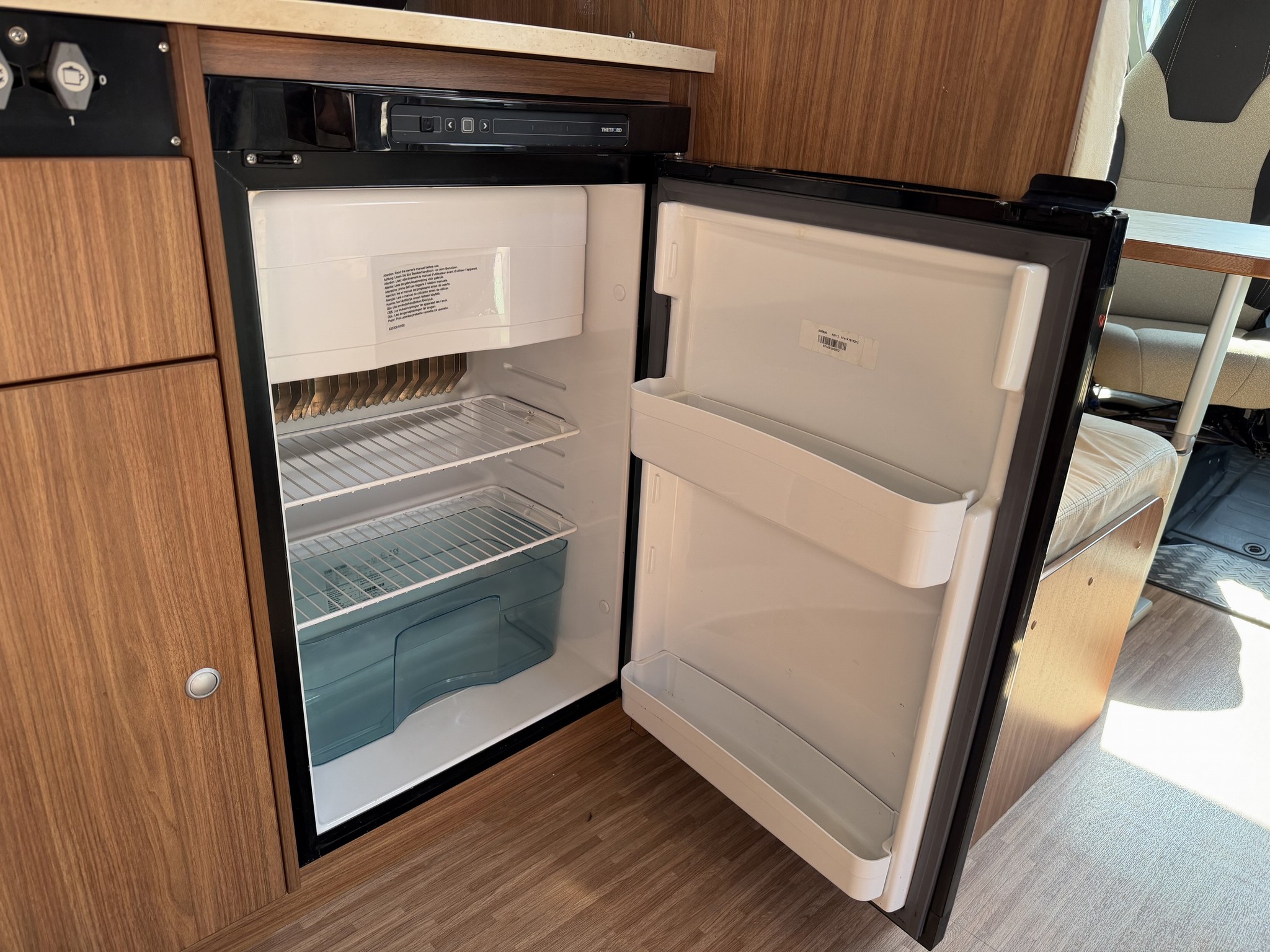 CARADO T 345 / Gratis Stalling