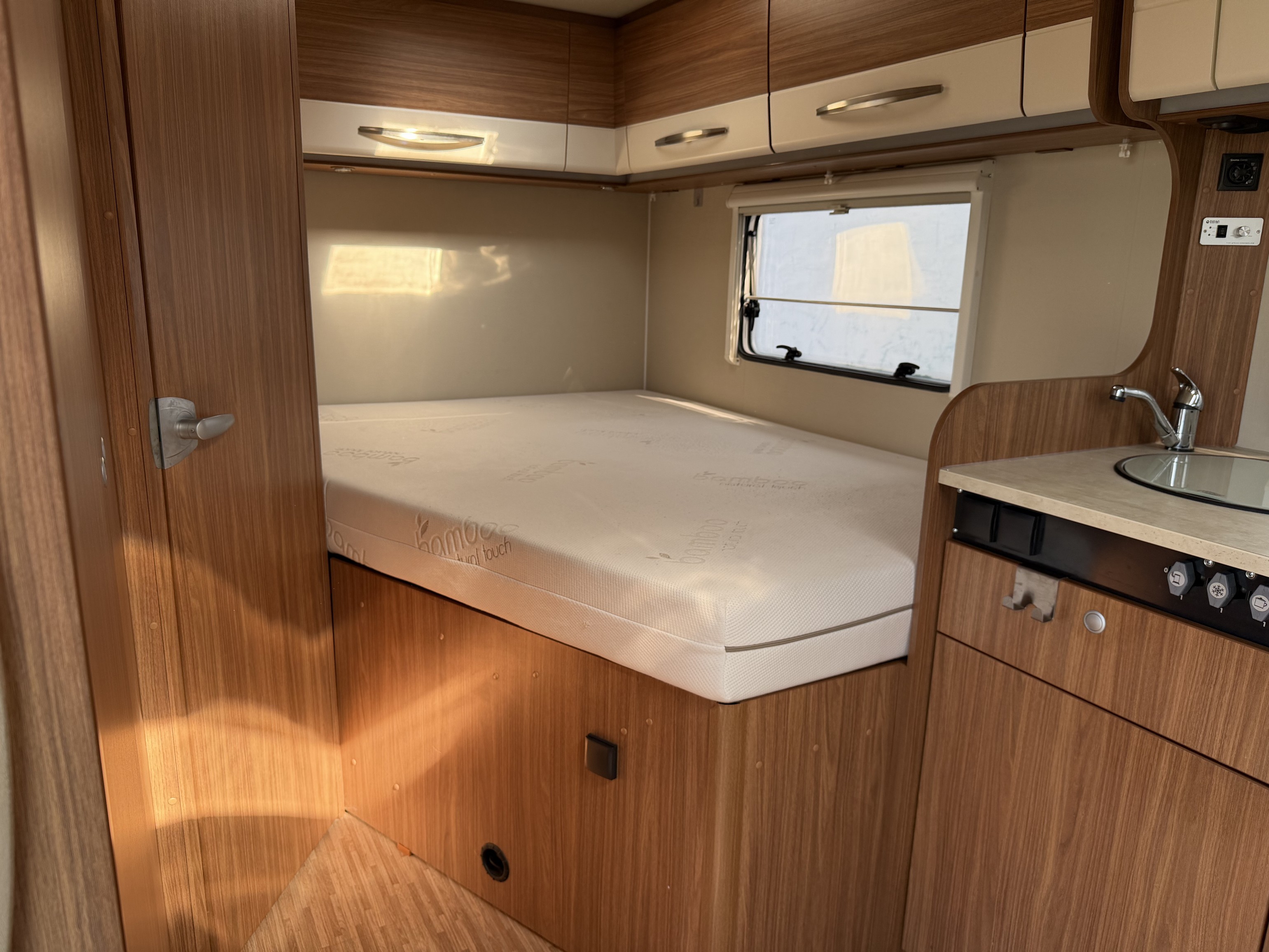 CARADO T 345 / Gratis Stalling