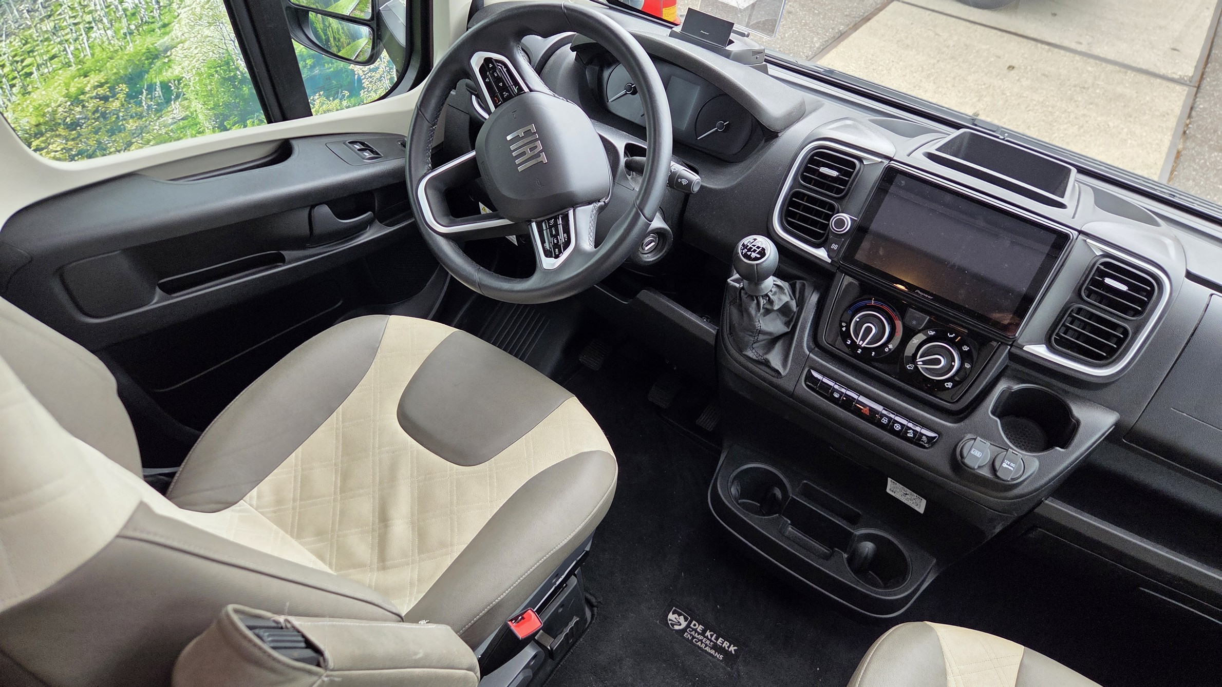 KNAUS LIVE WAVE 650 MF Verwacht