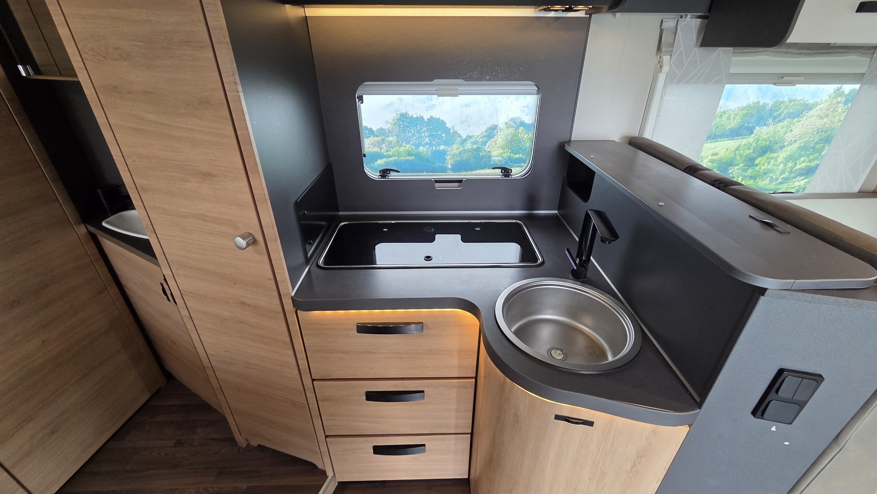 KNAUS LIVE WAVE 650 MF Verwacht