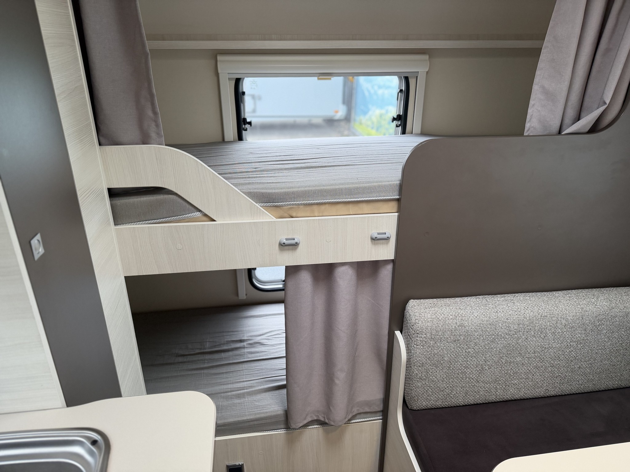 CARAVELAIR 476 ANTARES FAMILY