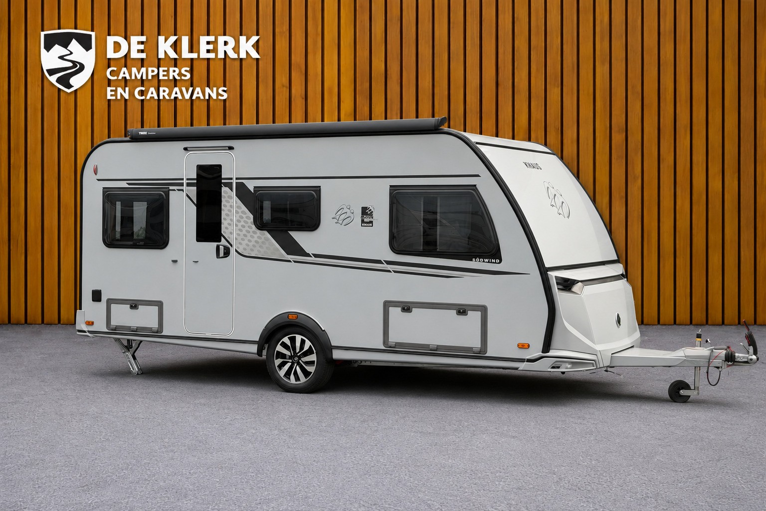 KNAUS SUDWIND 460 EU Black Selection