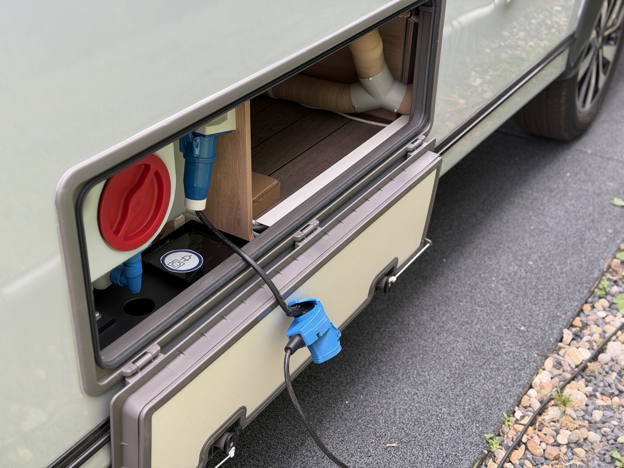 KNAUS SUDWIND 500 QDK BlackSelection