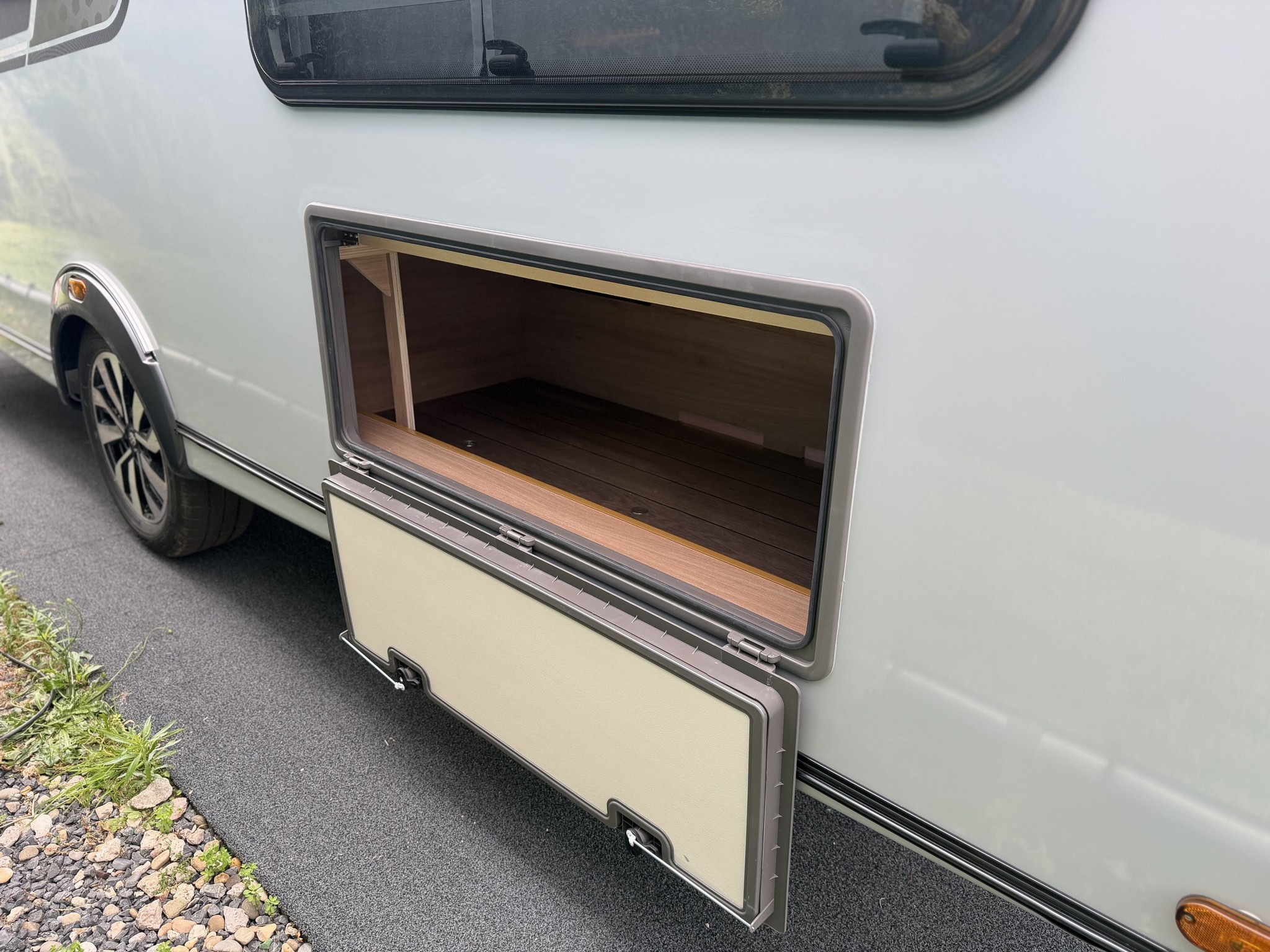 KNAUS SUDWIND 500 QDK BlackSelection