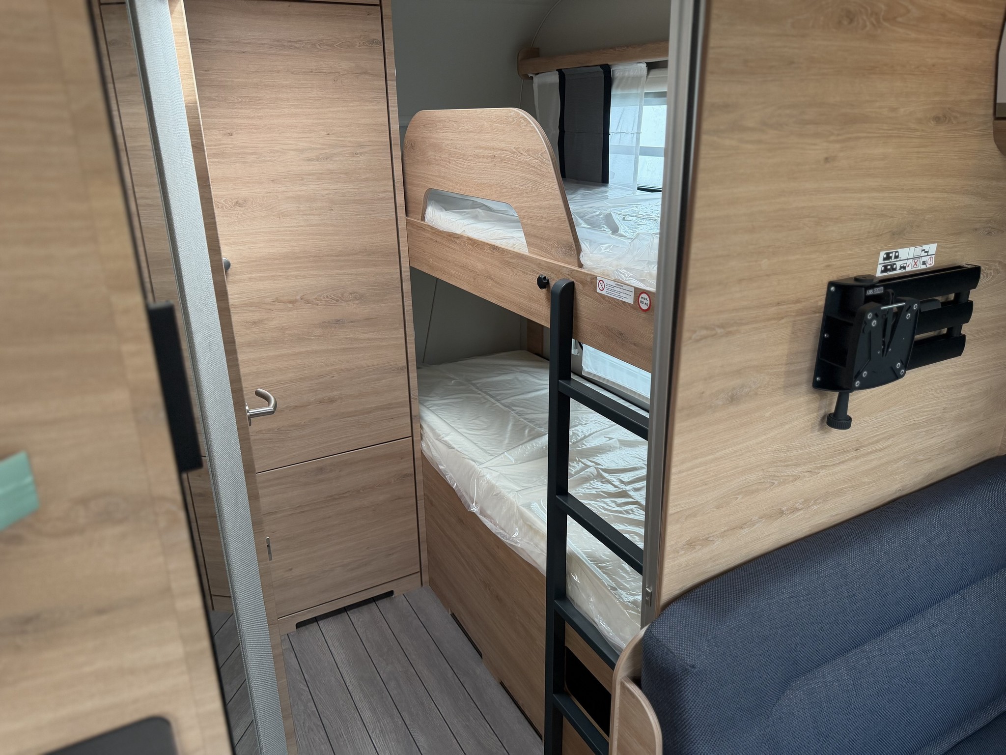 KNAUS SUDWIND 500 QDK BlackSelection