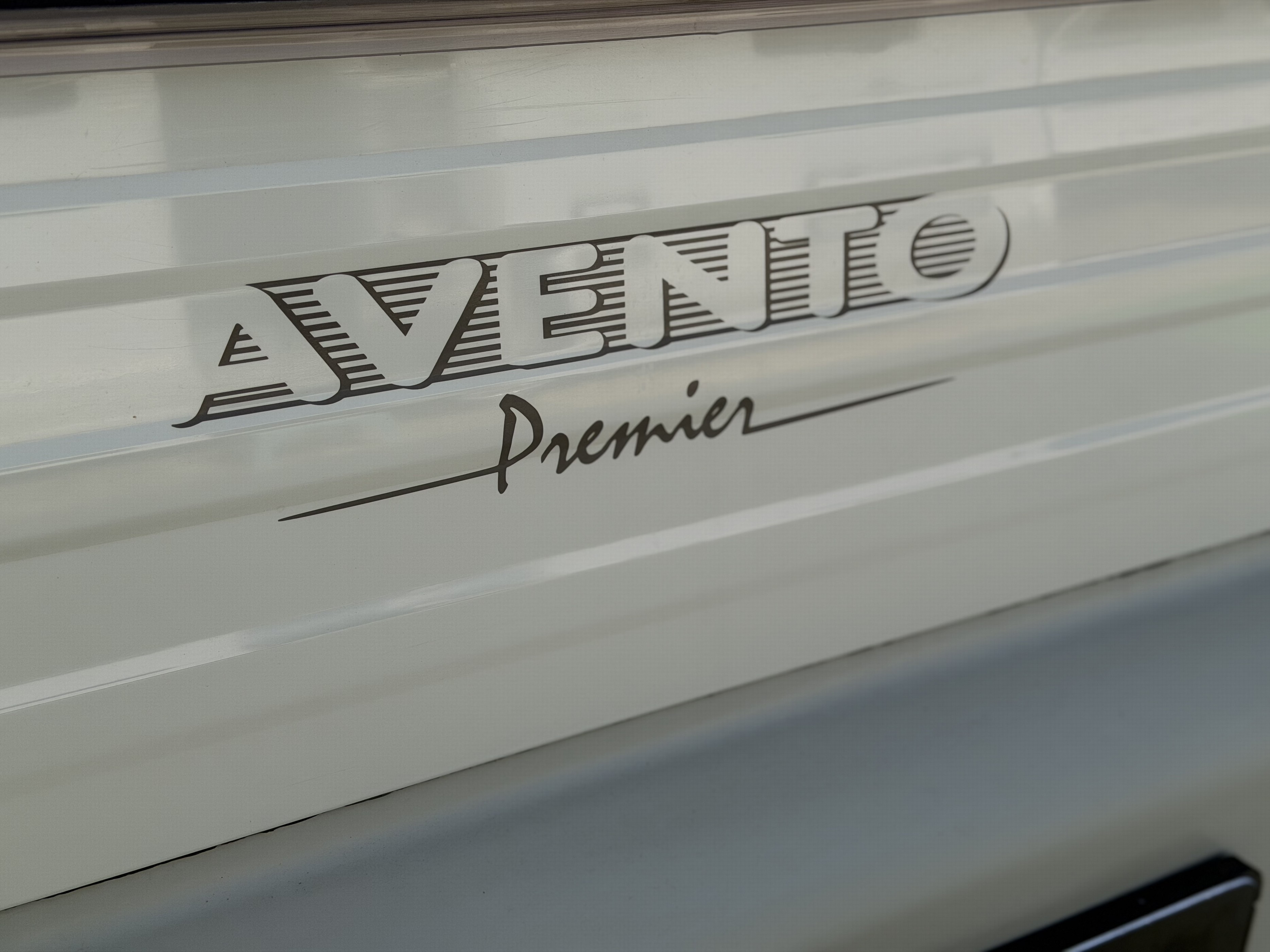 AVENTO PREMIER 420 TD