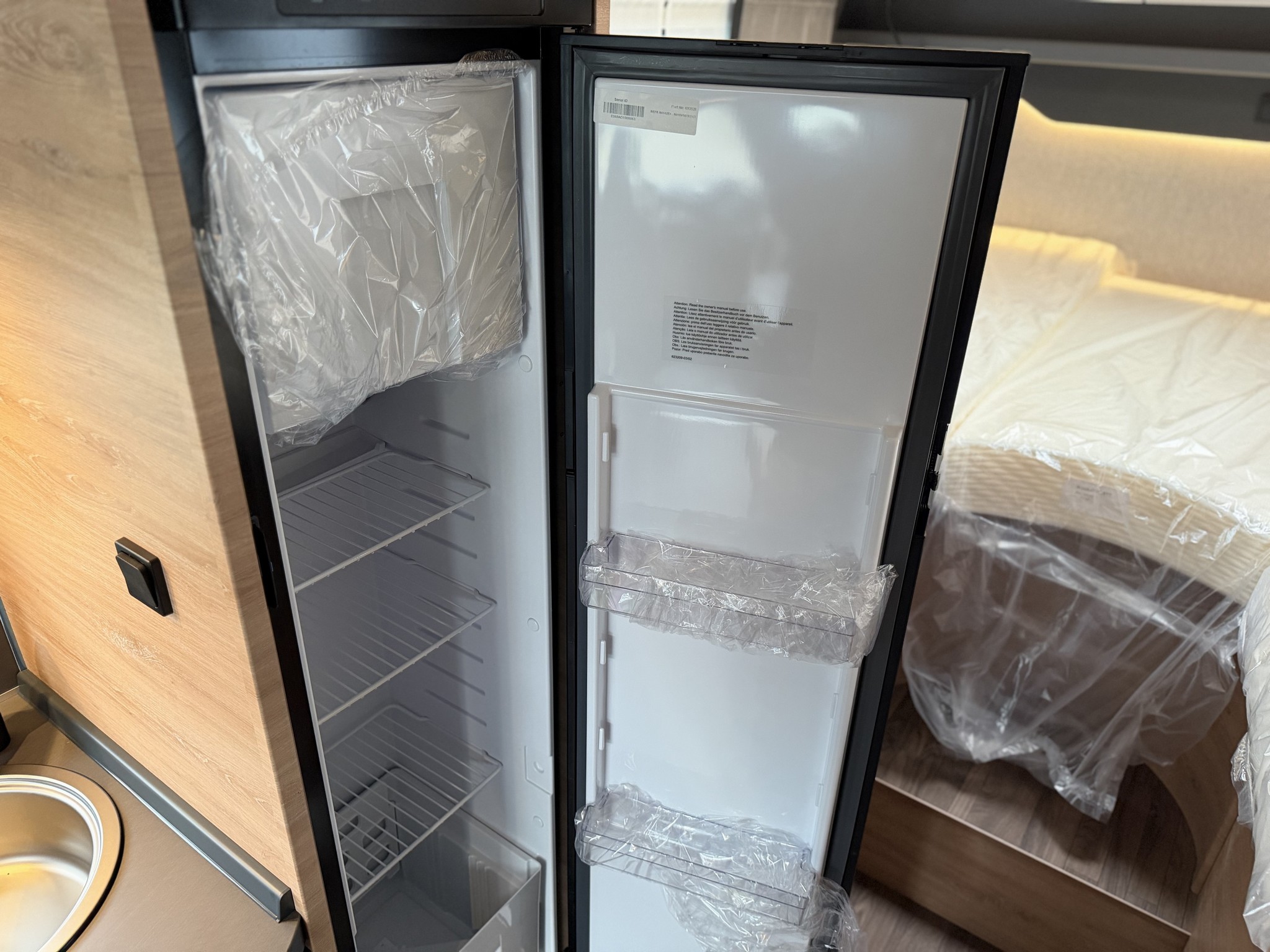 KNAUS Live Wave 650 MEG Black Select