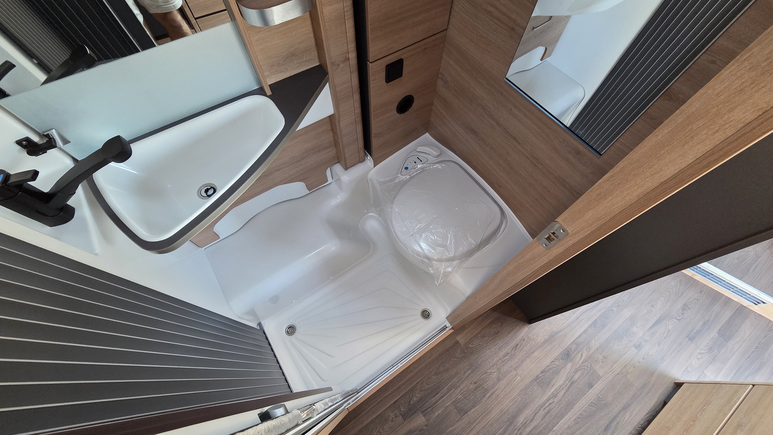 KNAUS L!VE TI 650 MEG PLATINUM SELEC