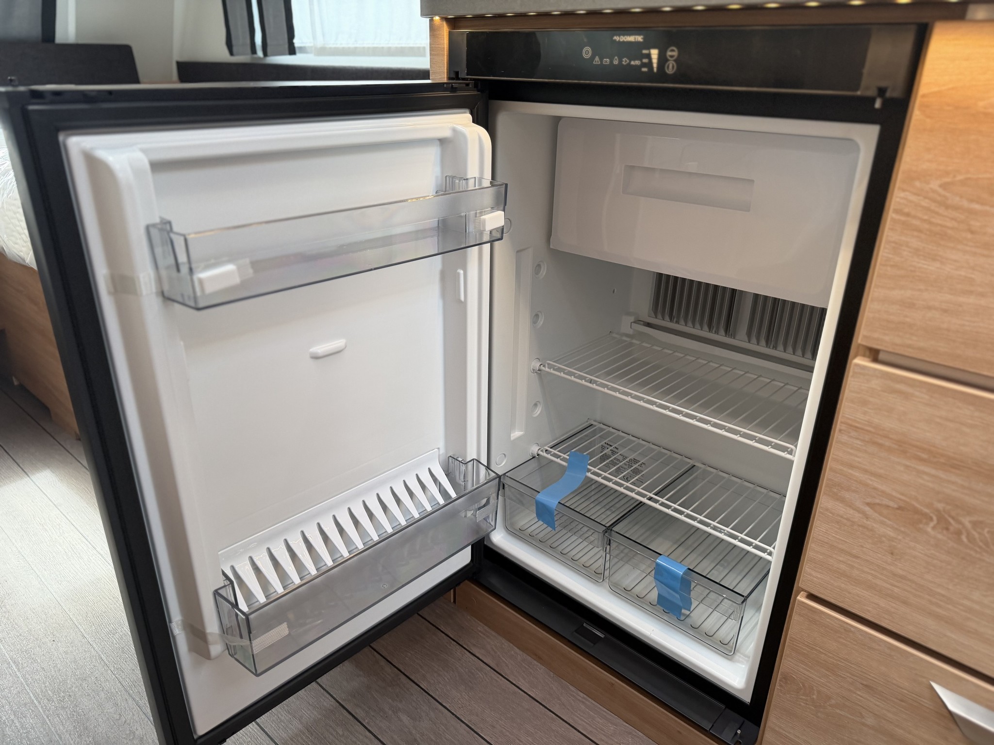 KNAUS SUDWIND 460 EU Black Selection