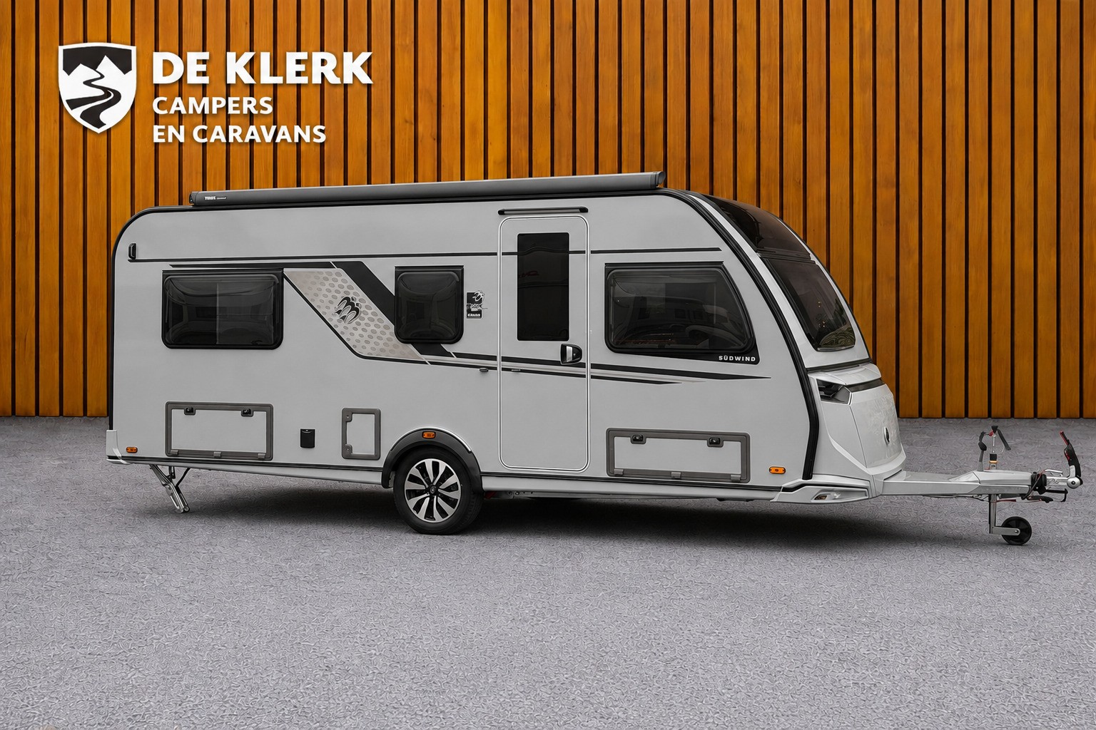KNAUS SUDWIND 540 UE Black Selection