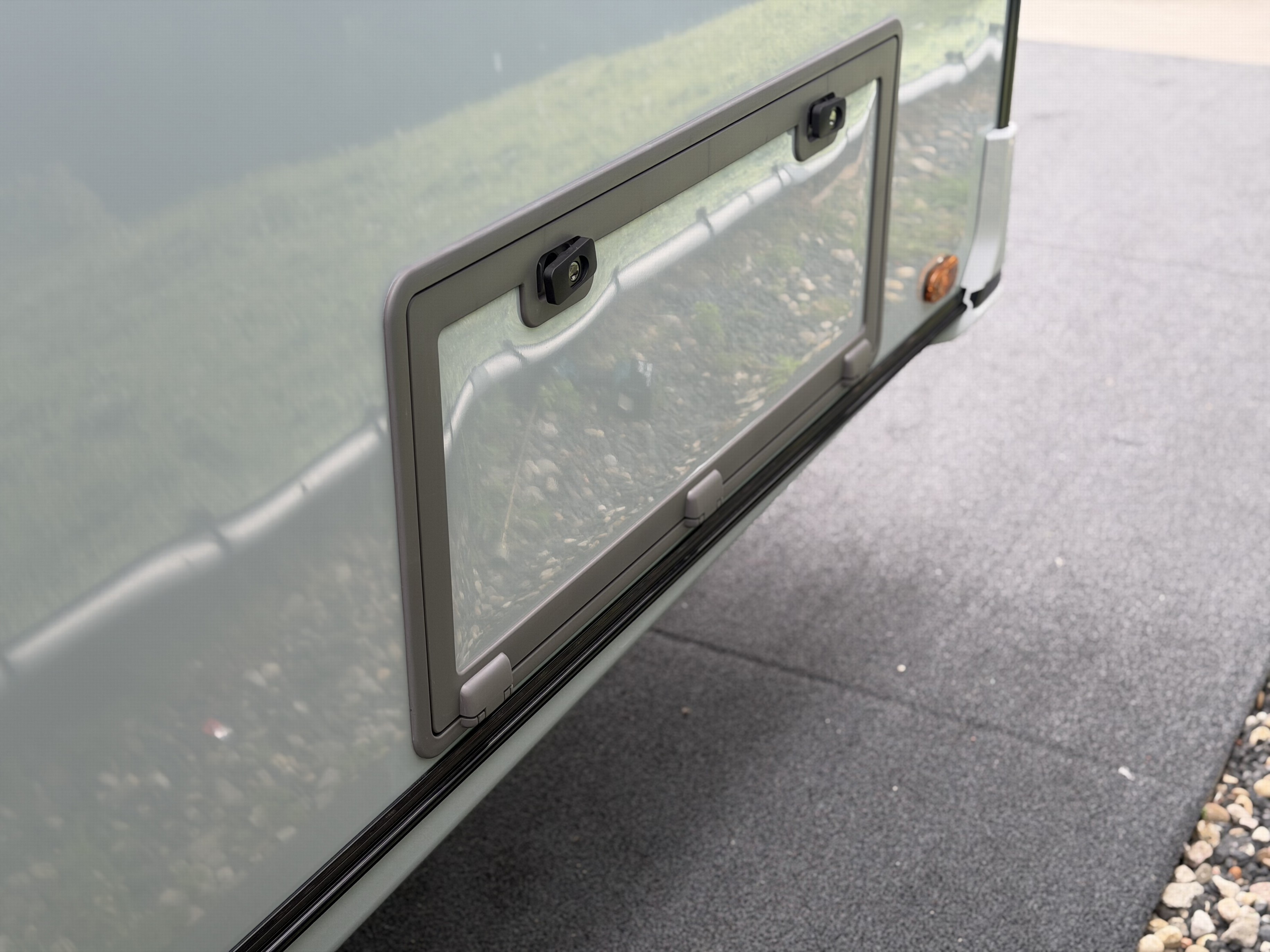 KNAUS SUDWIND 540 UE Black Selection