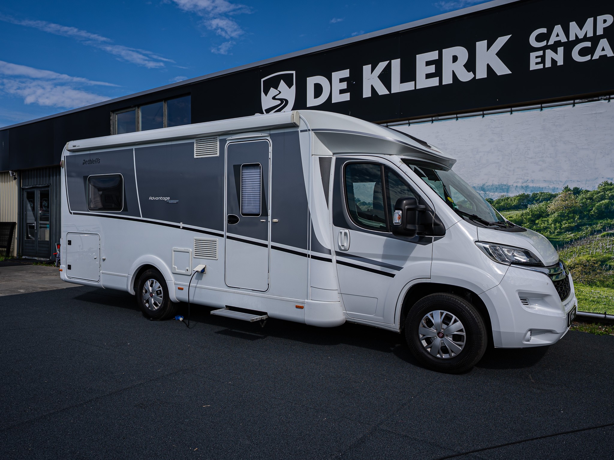 DETHLEFFS T7051 Advantage / Gratis Stall