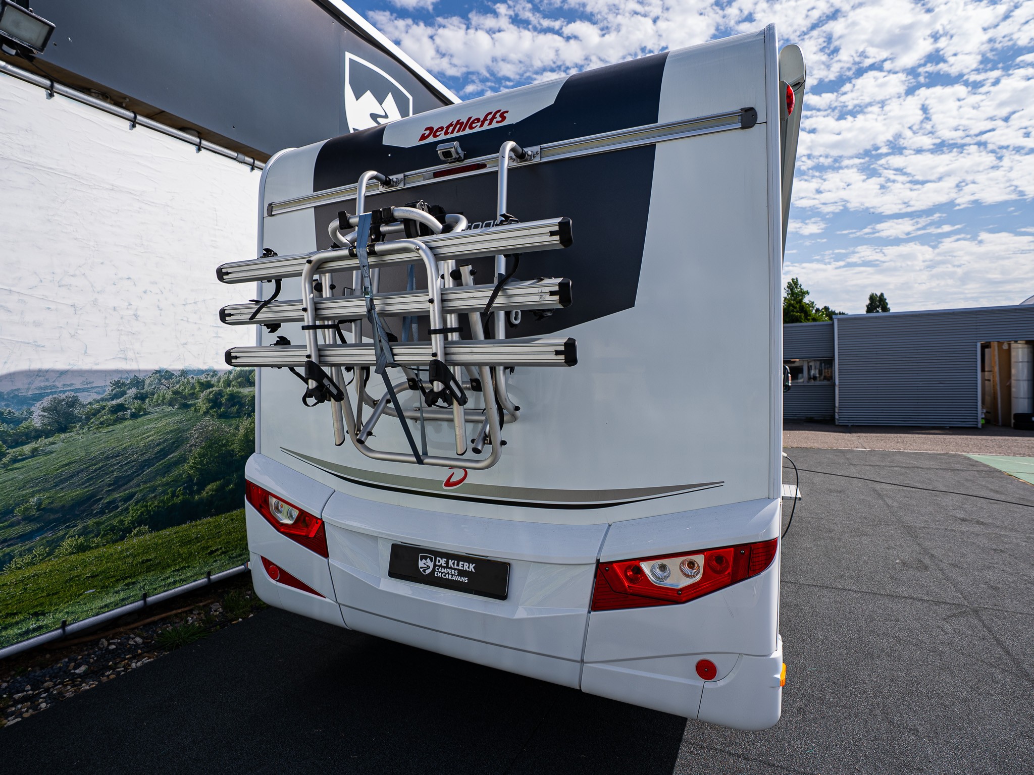 DETHLEFFS T7051 Advantage / Gratis Stall
