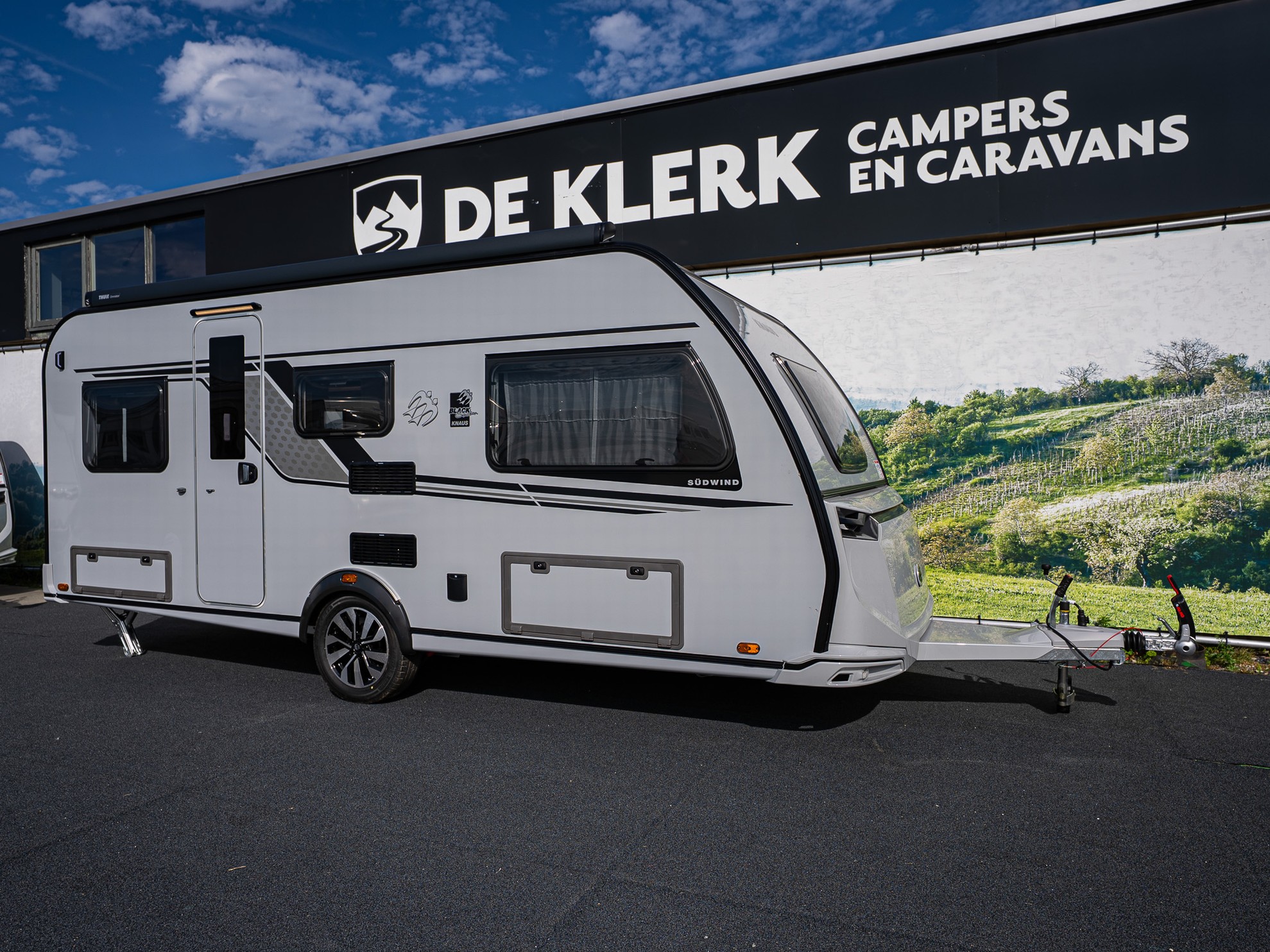 KNAUS SUDWIND 500 EU Black Selection