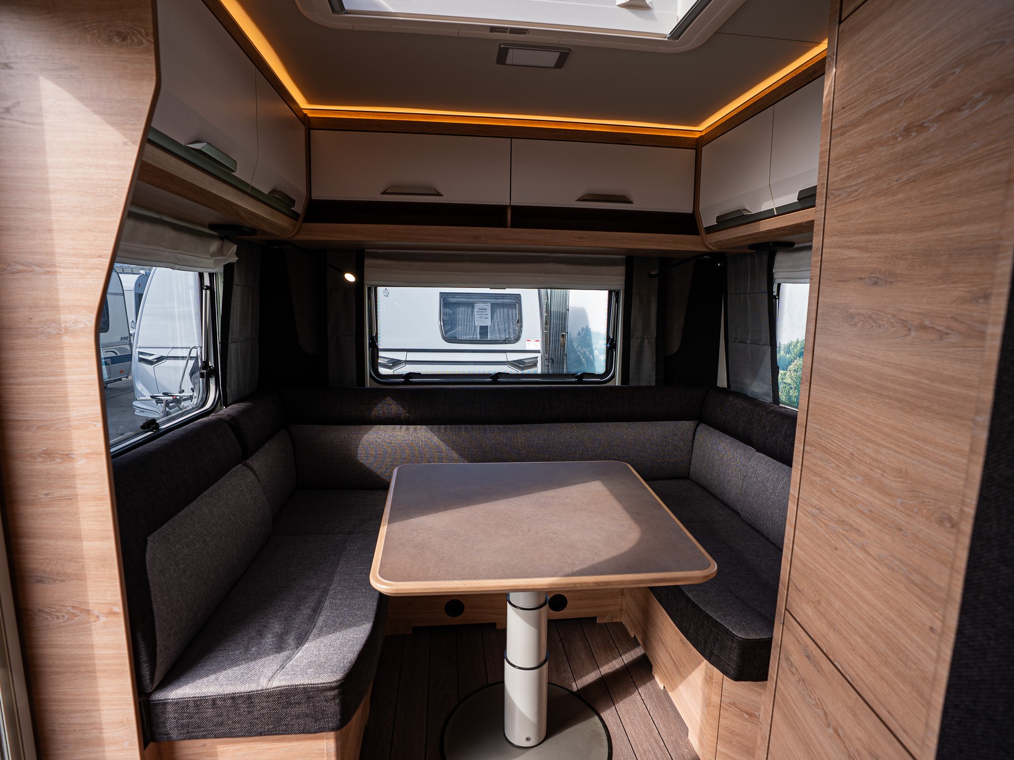 KNAUS SUDWIND 500 EU Black Selection