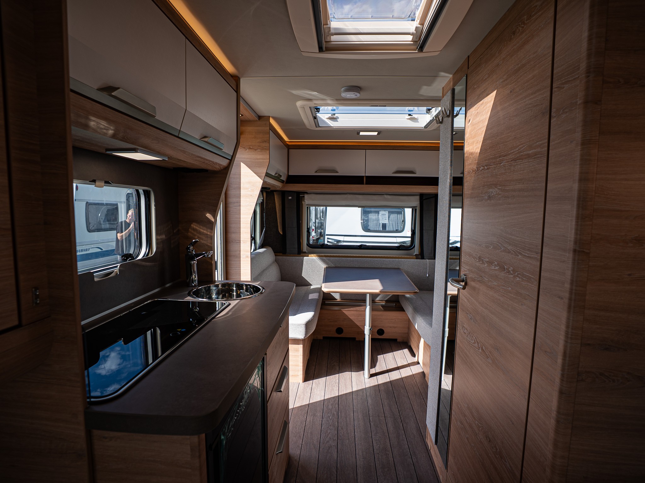 KNAUS SUDWIND 460 EU Black Selection
