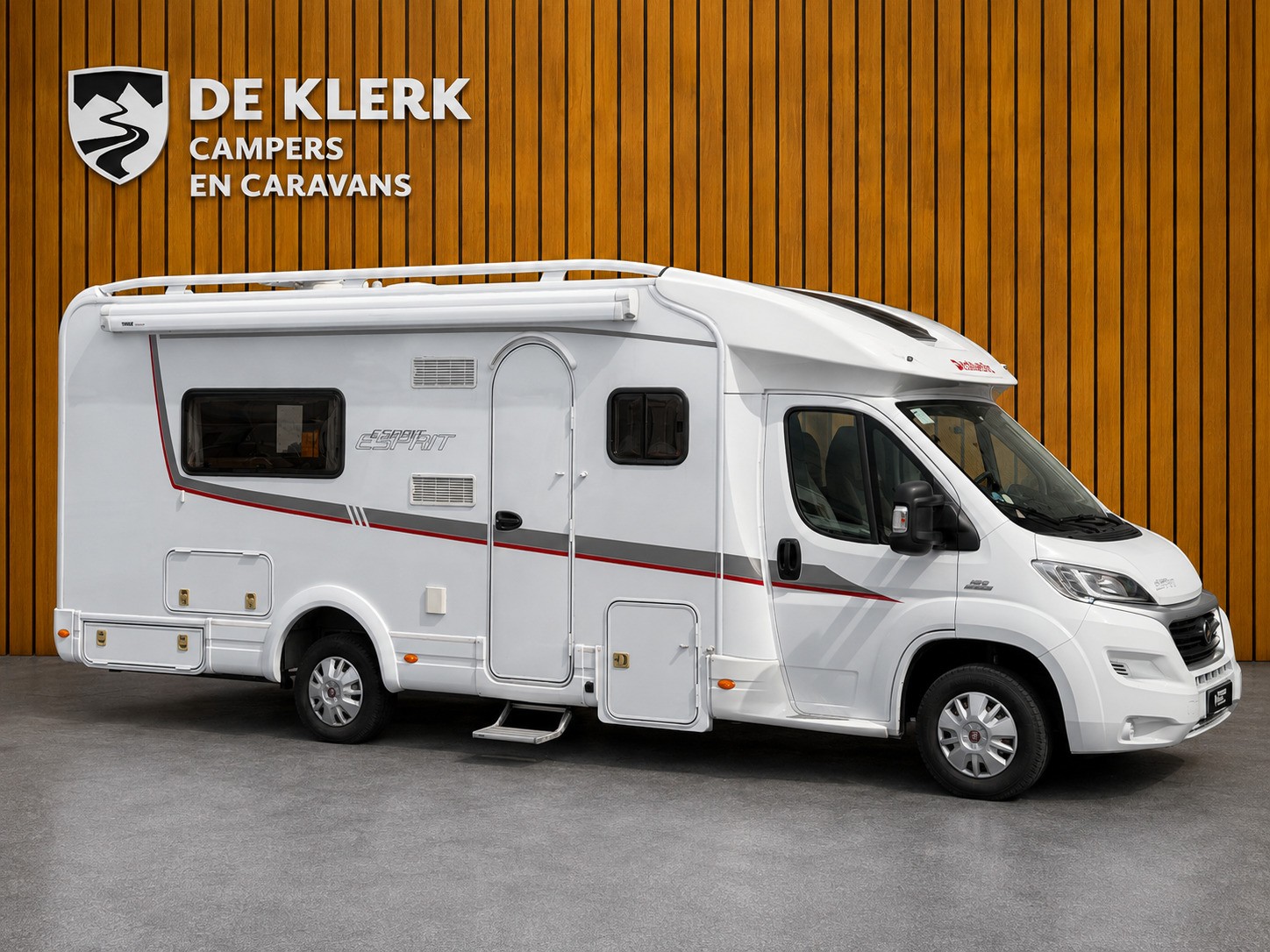 DETHLEFFS ESPRIT T7010 / Gratis Stalling