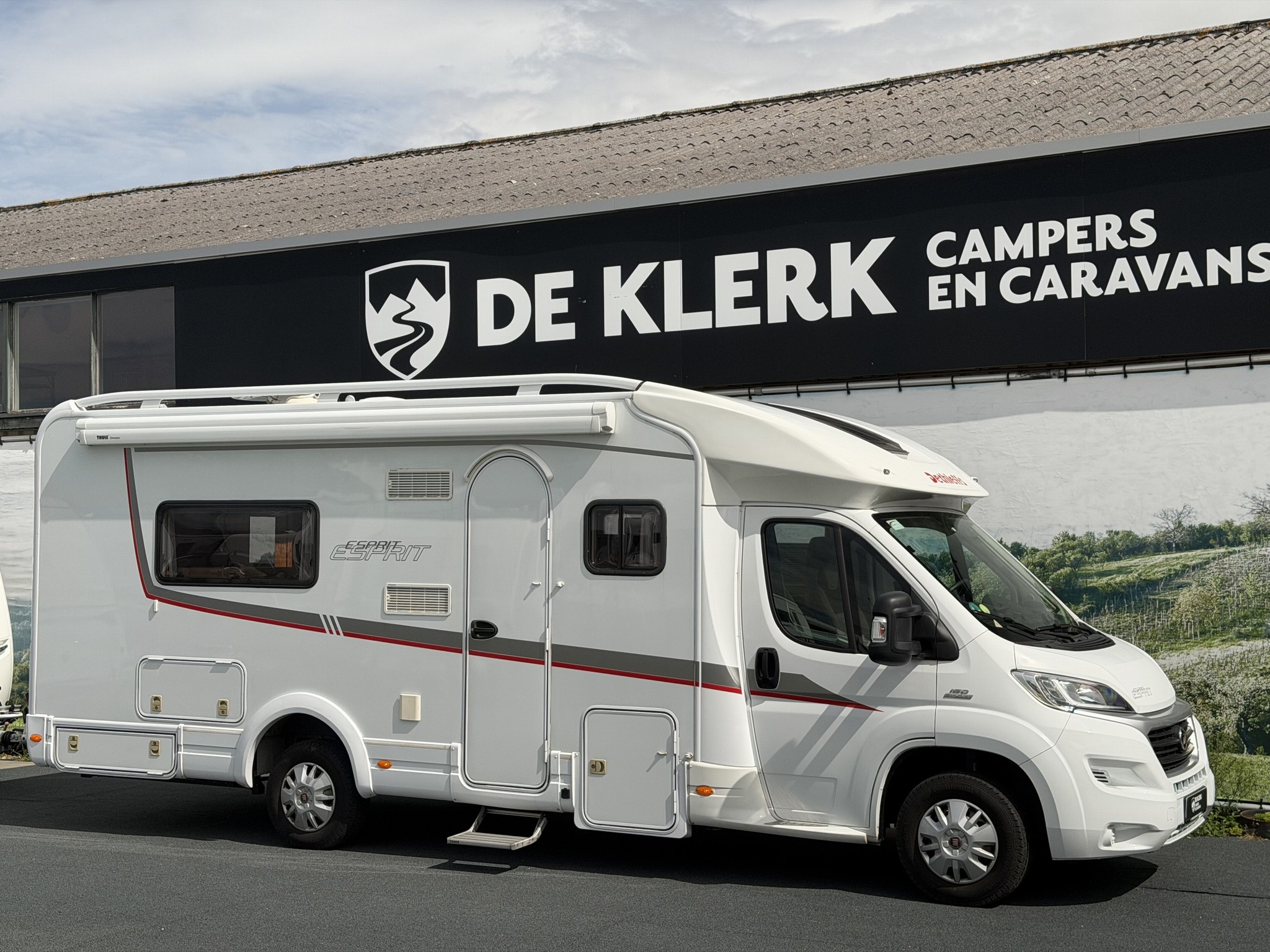 DETHLEFFS ESPRIT T7010 / Gratis Stalling