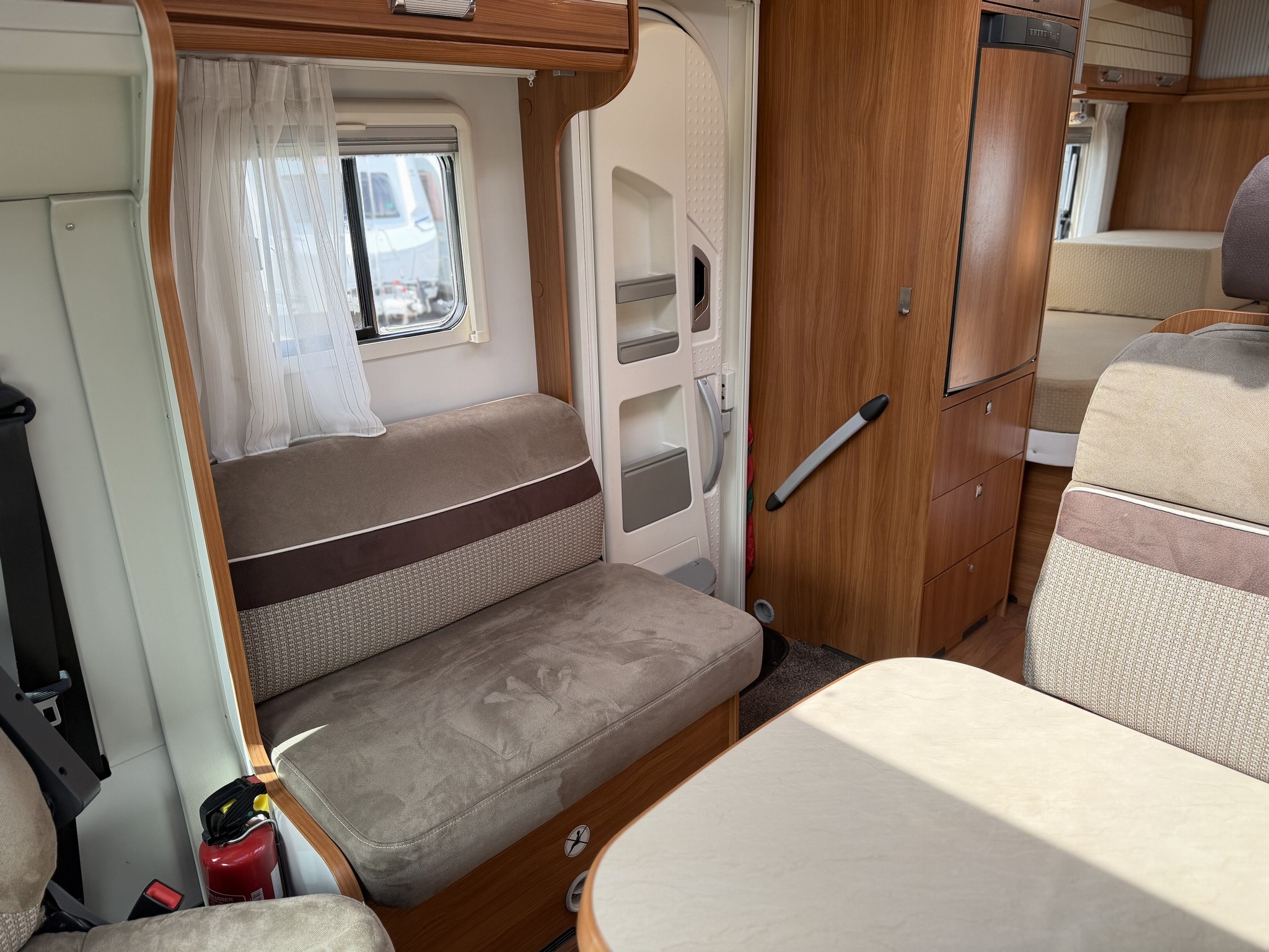 DETHLEFFS ESPRIT T7010 / Gratis Stalling