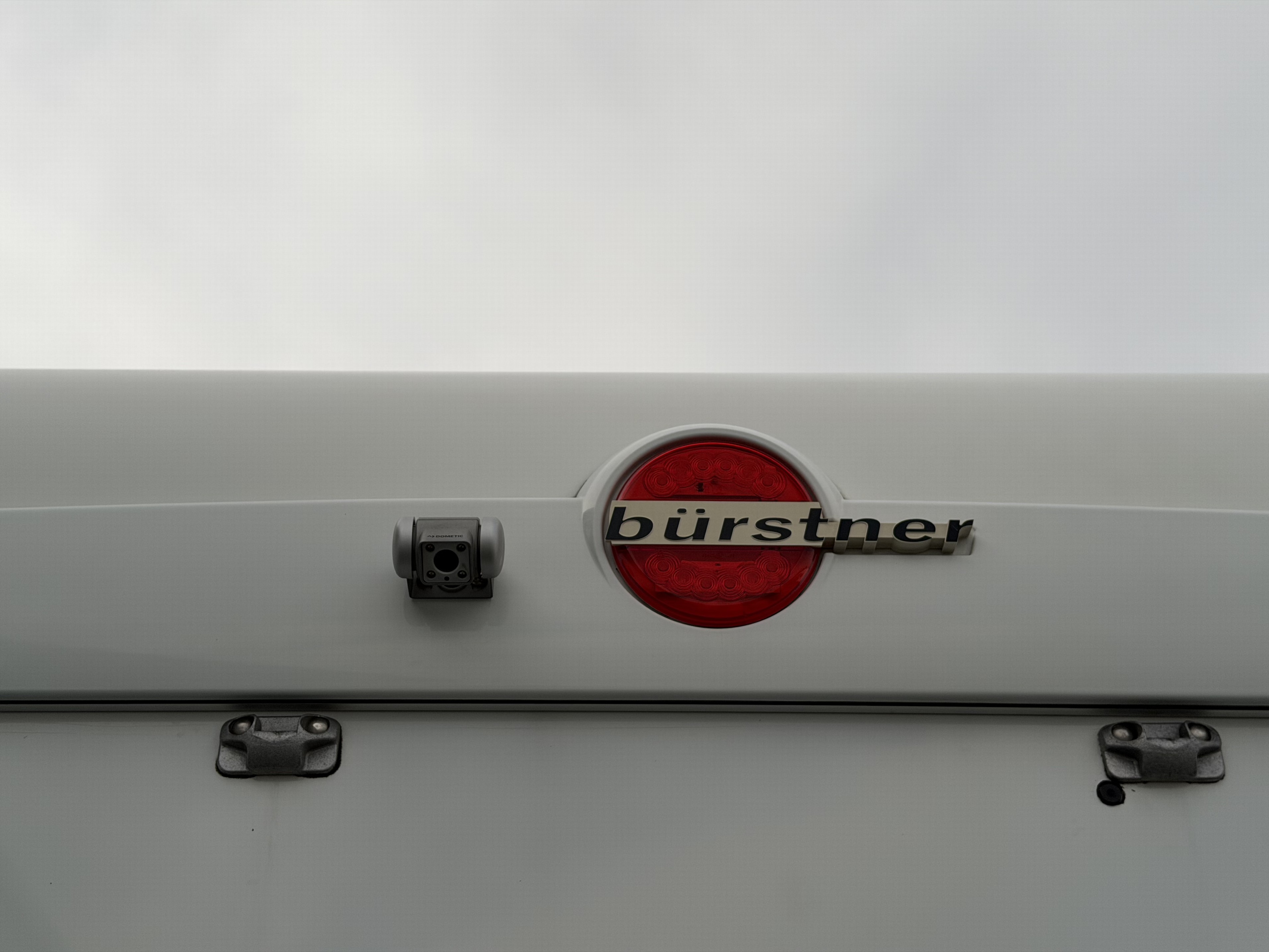 BURSTNER Lyseo T690G Limited / Gratis S