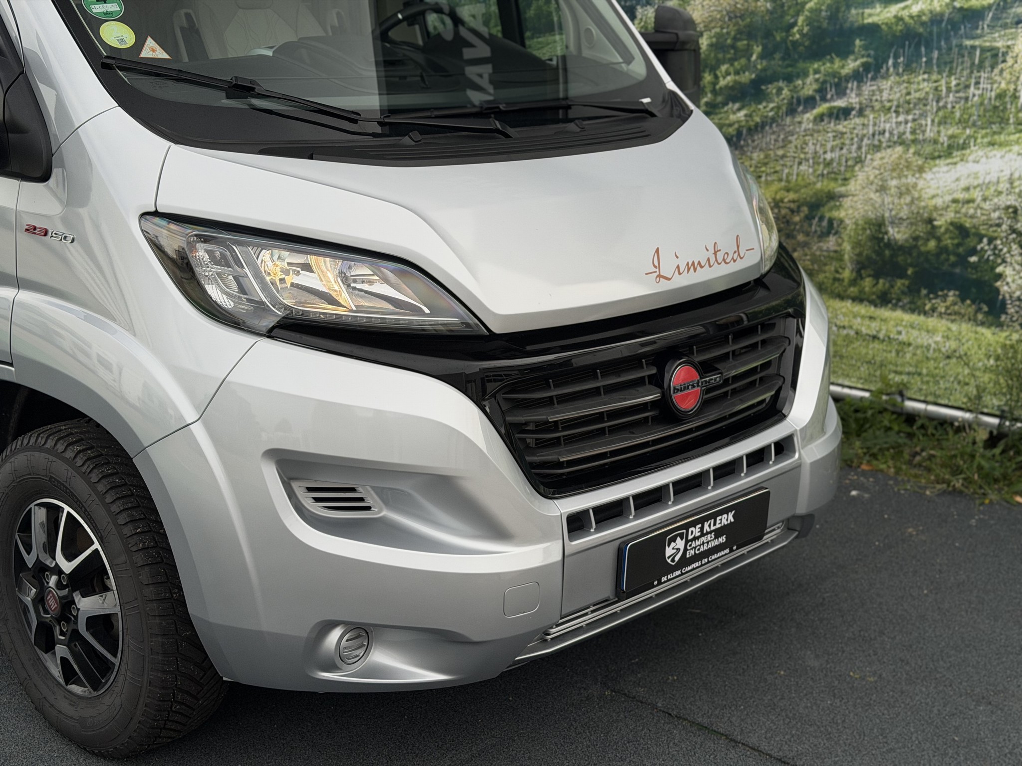 BURSTNER Lyseo T690G Limited / Gratis S