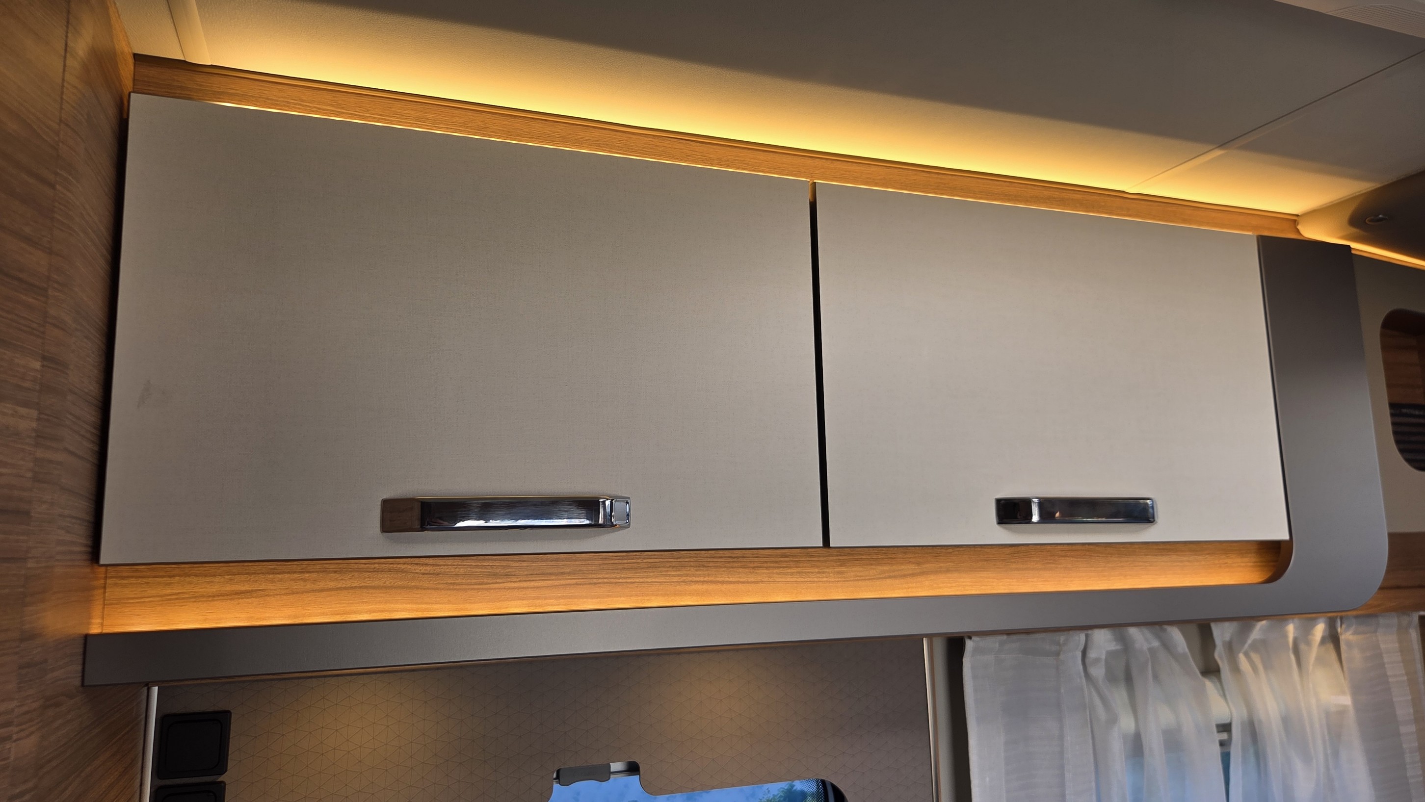 WEINSBERG CARASUITE 700 DX EDITION [SPIC