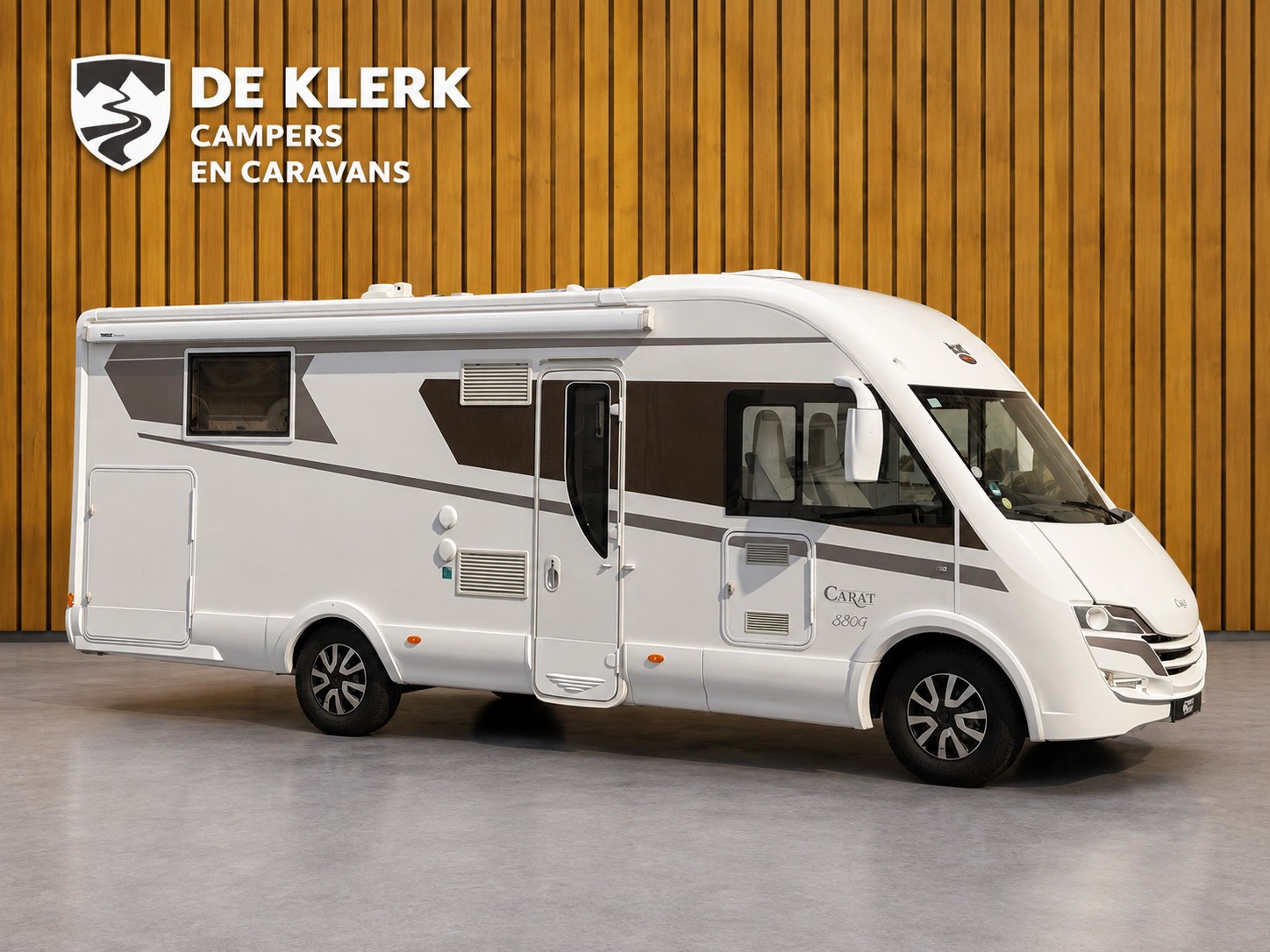 MCLOUIS Carat 880G / Gratis Stalling