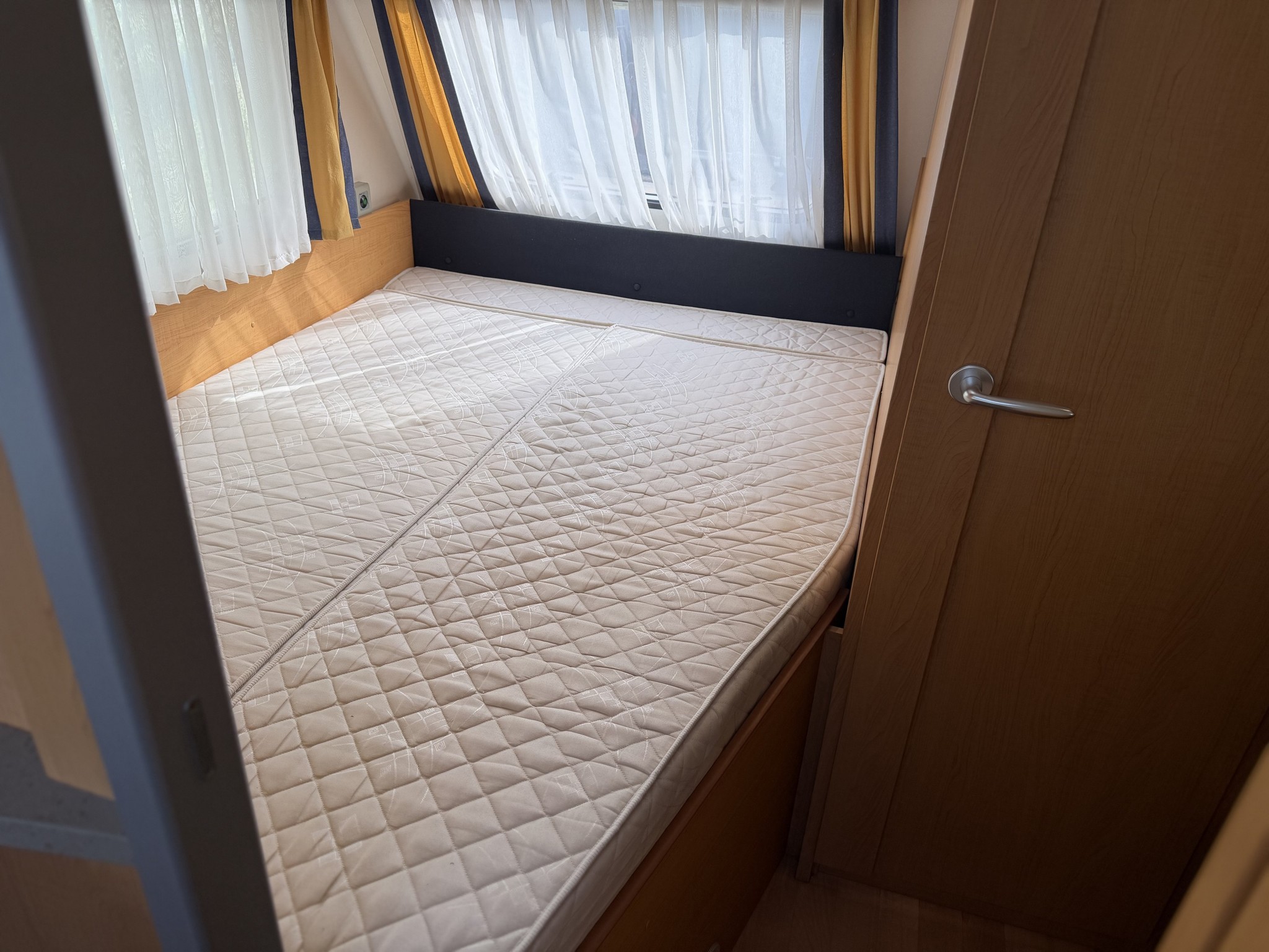 KNAUS SUDWIND 450 FU