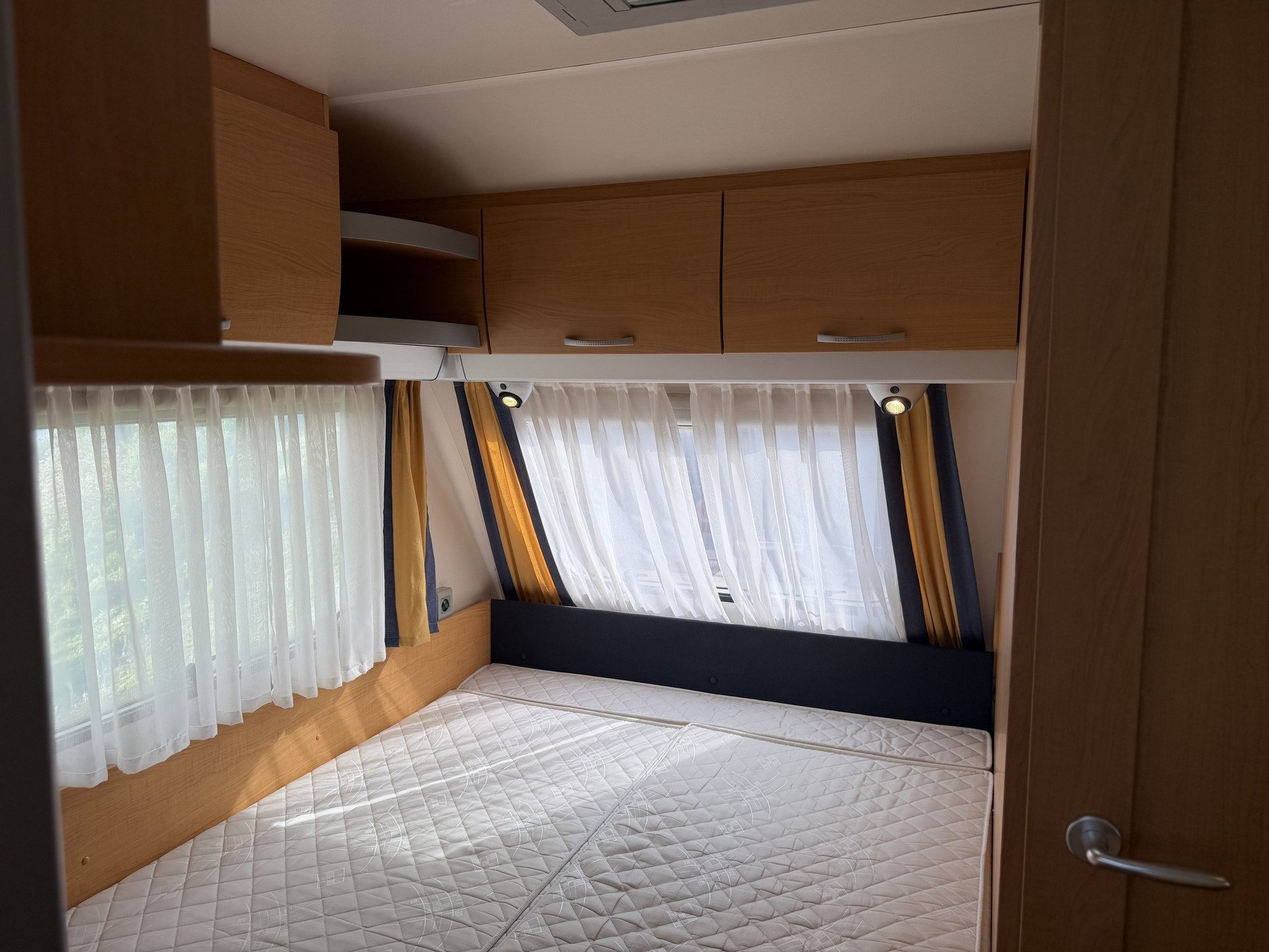KNAUS SUDWIND 450 FU