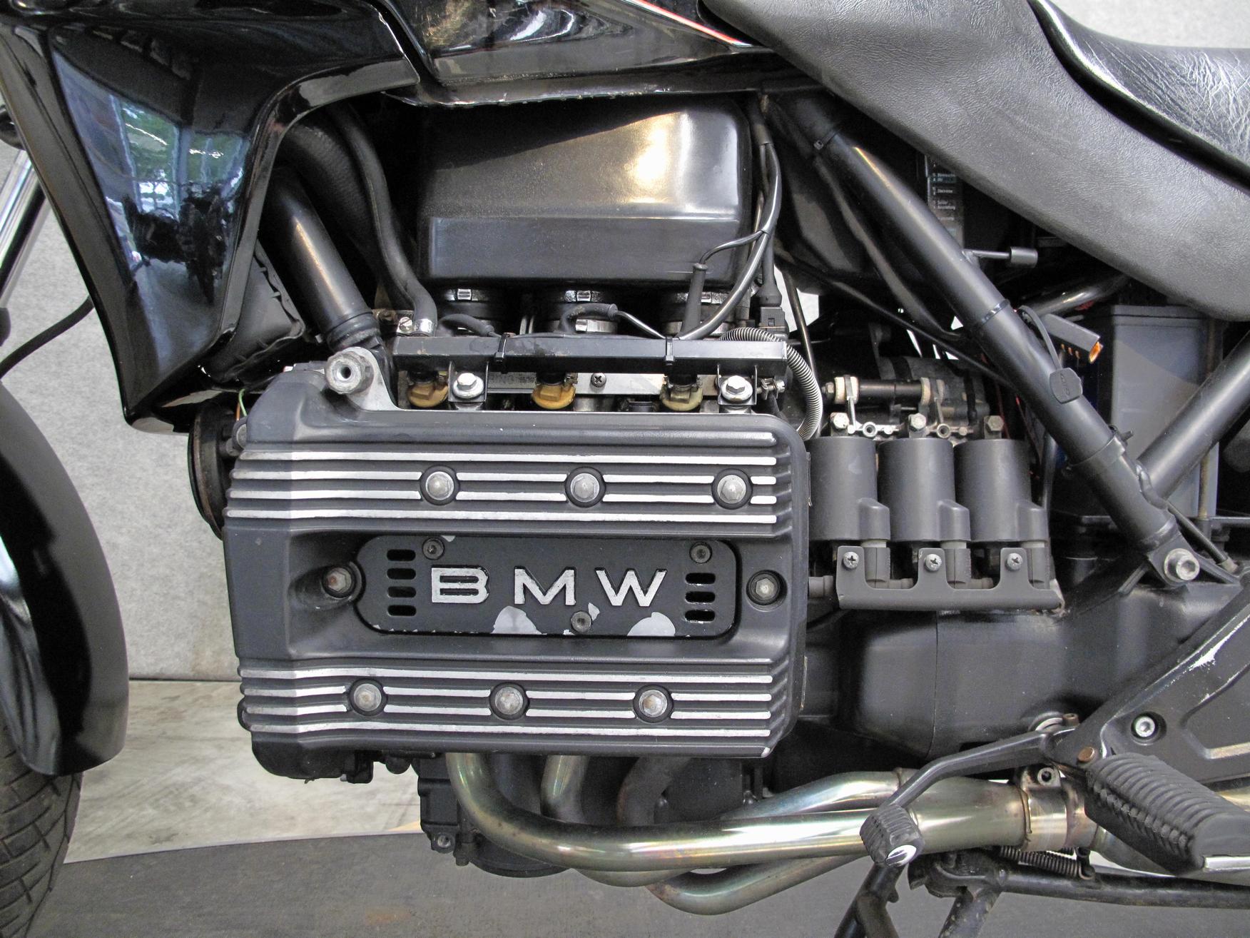 BMW K75