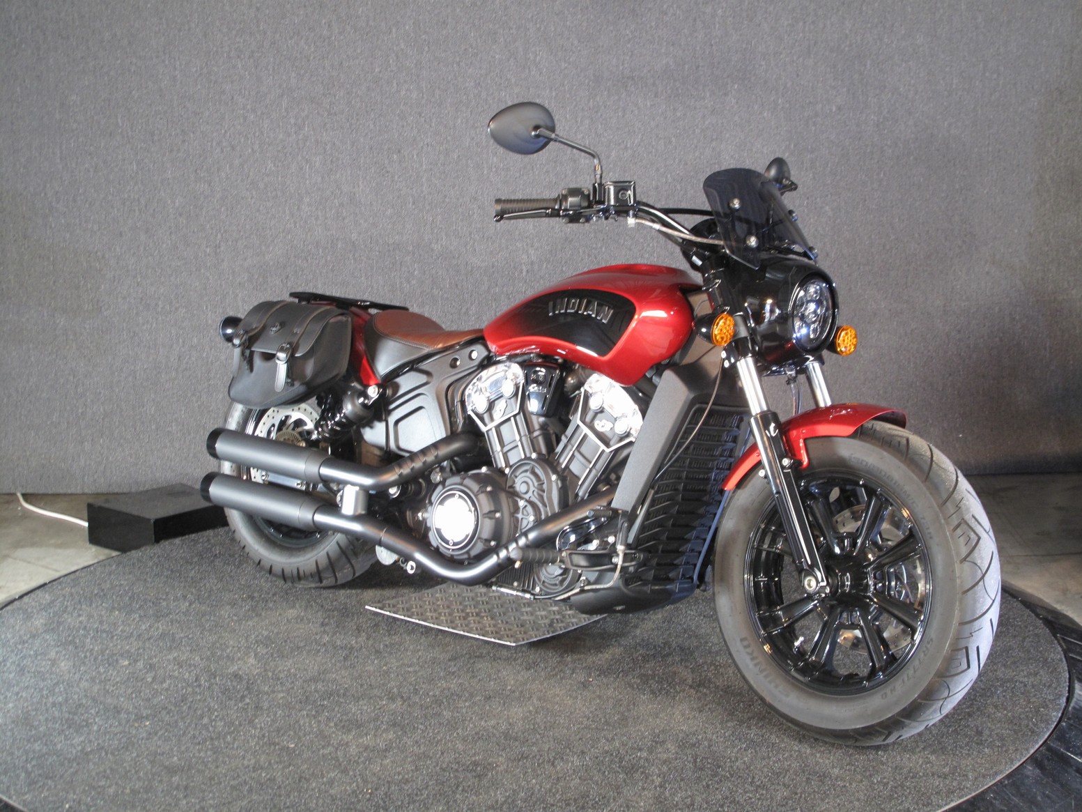 INDIAN - Scout Bobber Net binnen!!