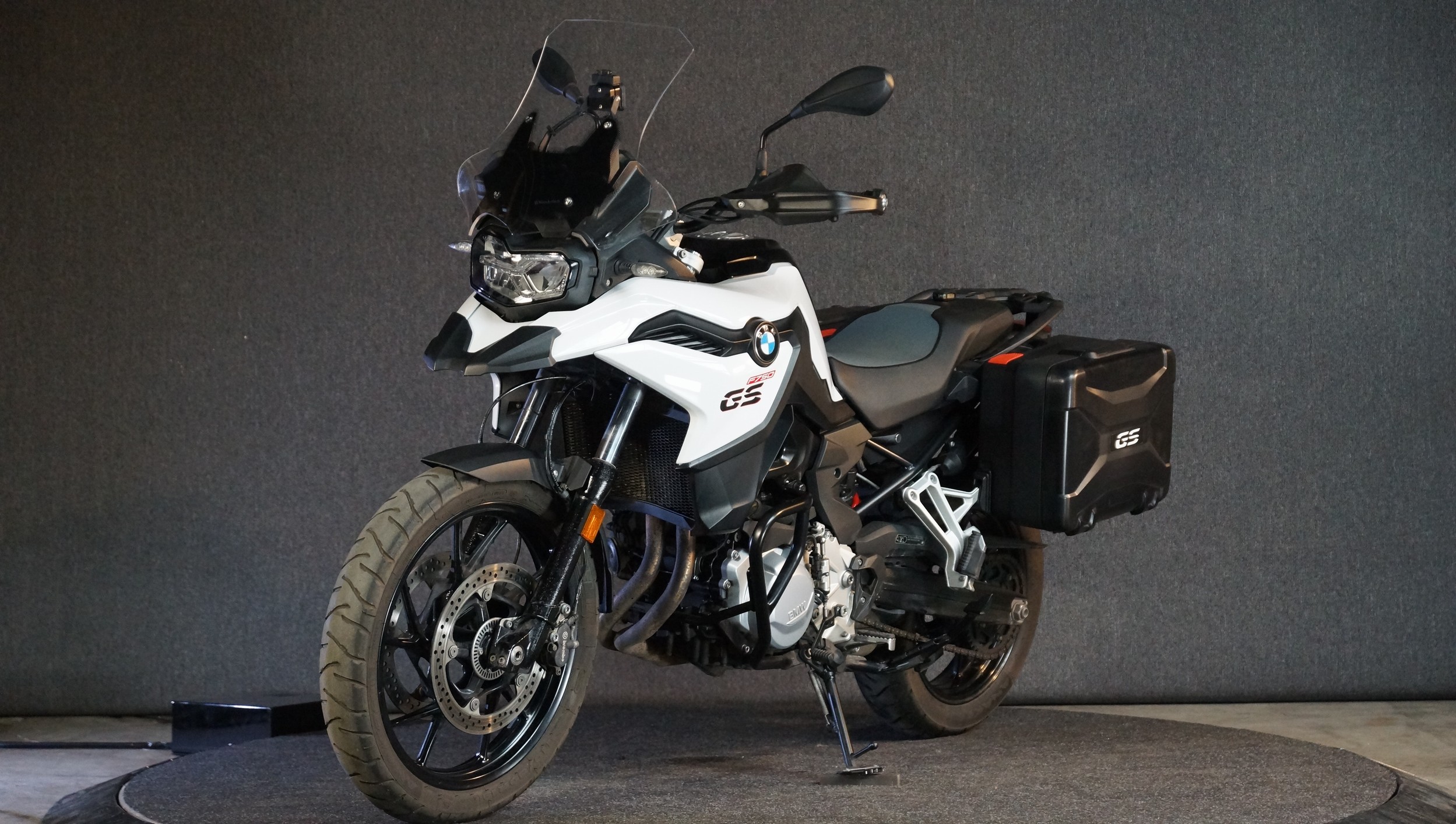 BMW - F750GS Prachtige 750GS! zeer l