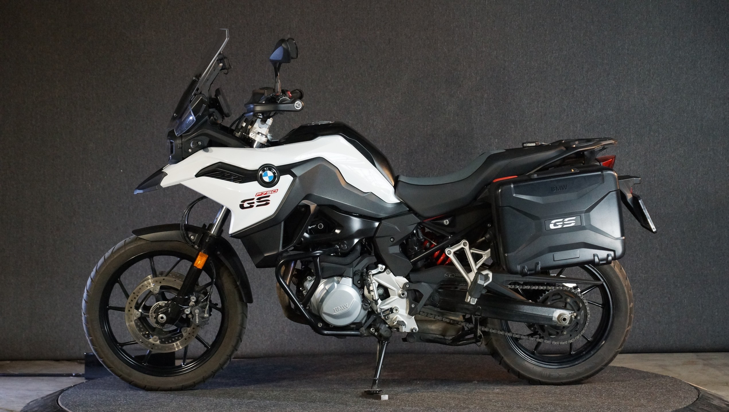 BMW - F750GS Prachtige 750GS! zeer l