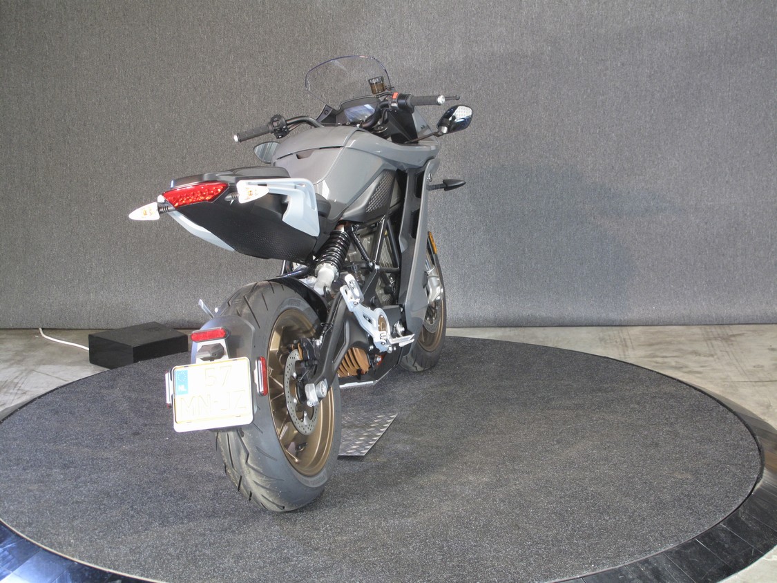 ZERO - SR/S Premium Zo goed als nieuw