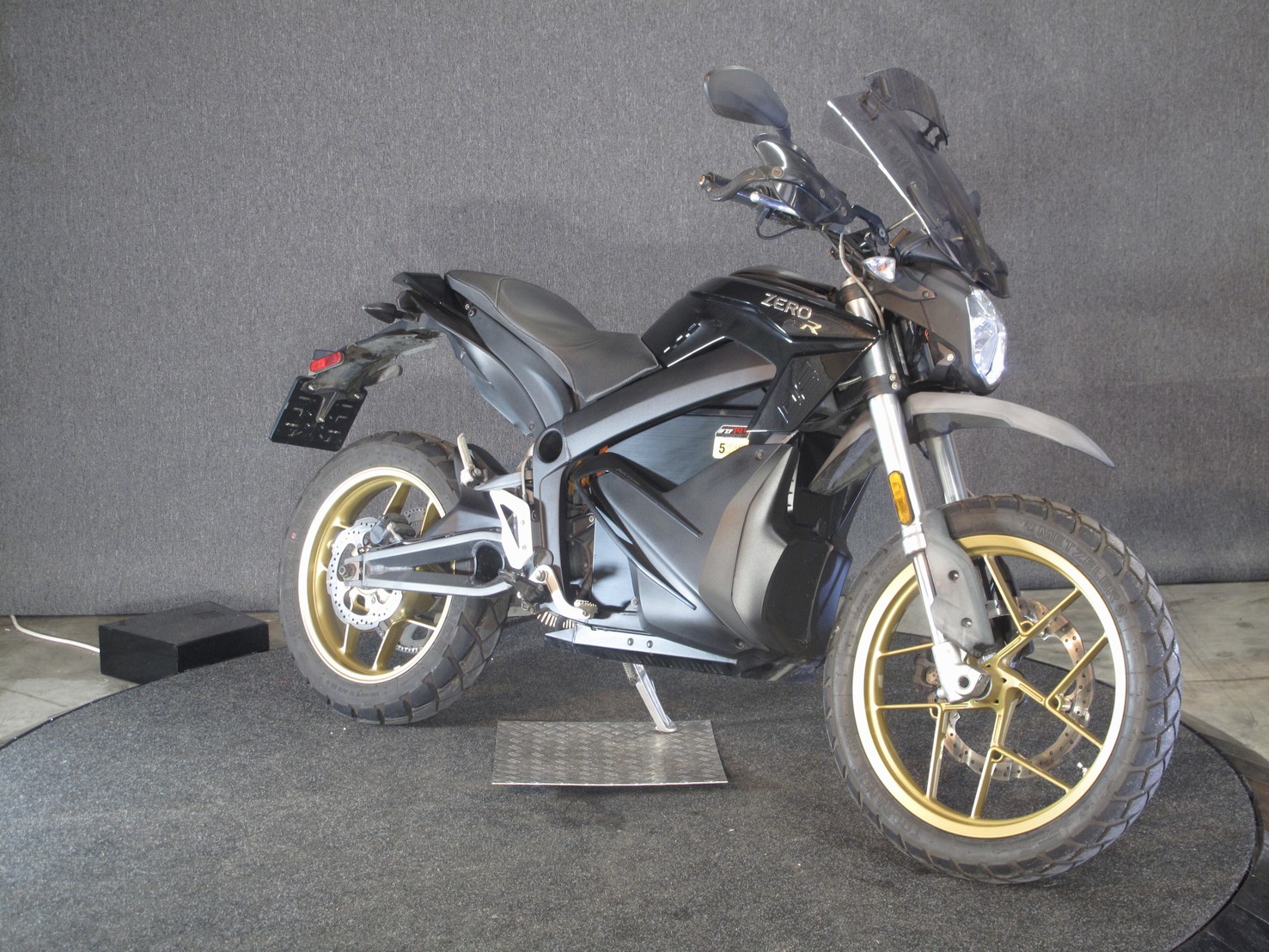 ZERO - DSR ZF14.4 Net binnen!