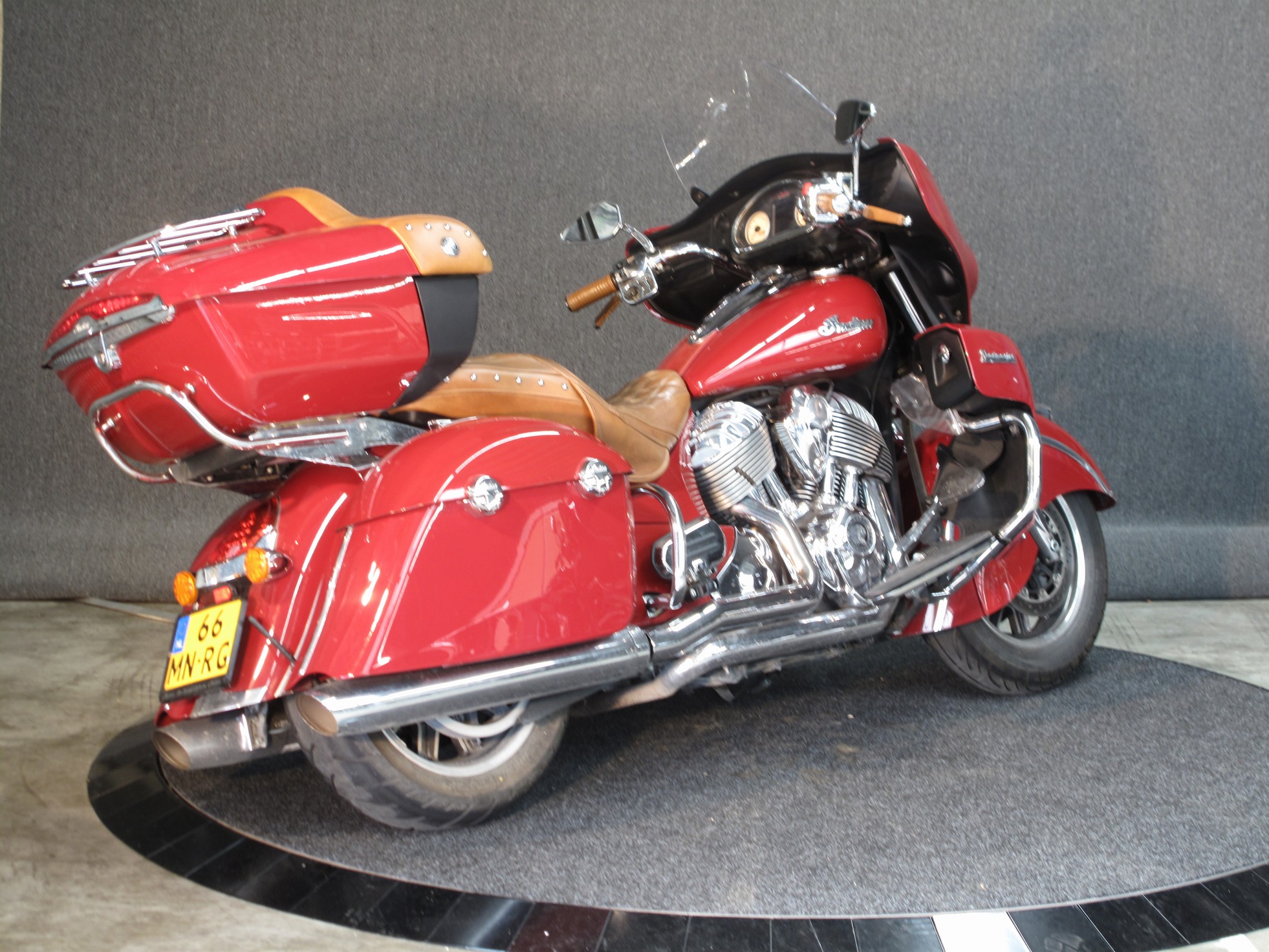 INDIAN Roadmaster The official Indian