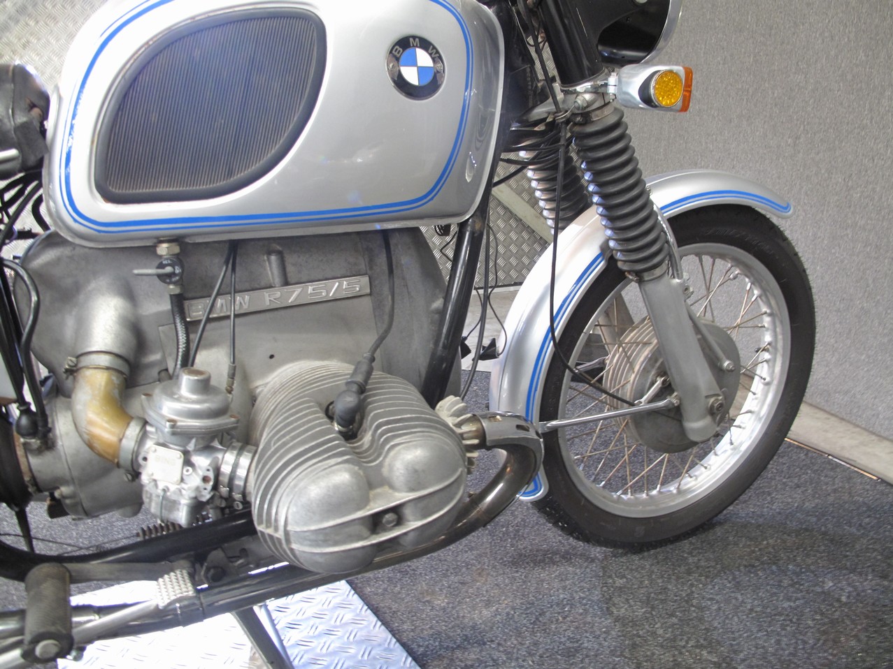 BMW - R75/5