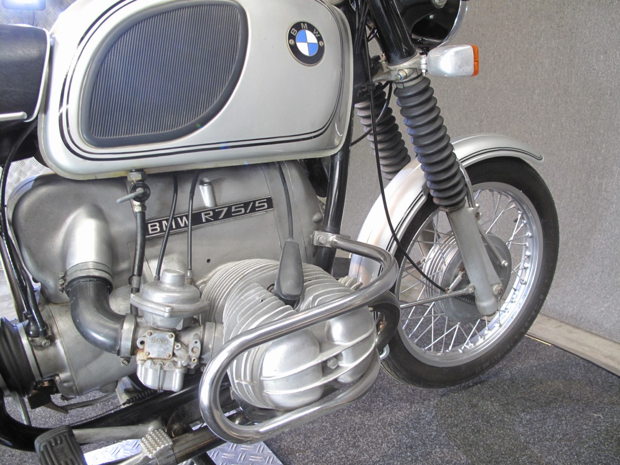 BMW - R75/5