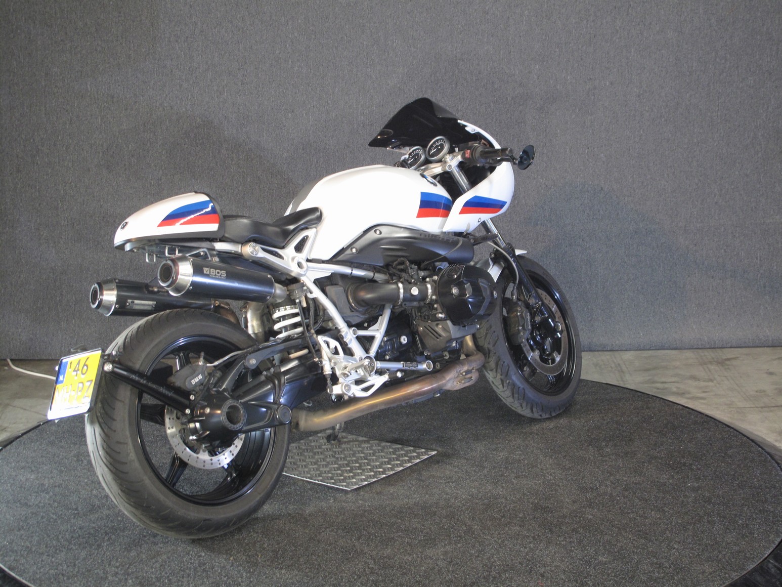 BMW - R Nine T Racer Zeer goed onder