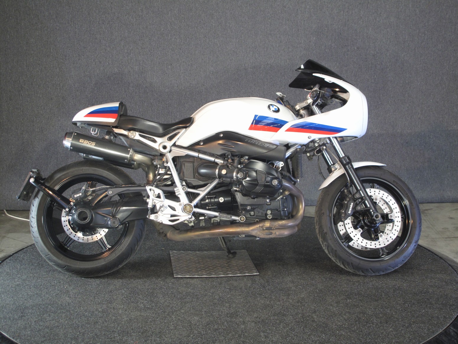 BMW - R Nine T Racer Zeer goed onder