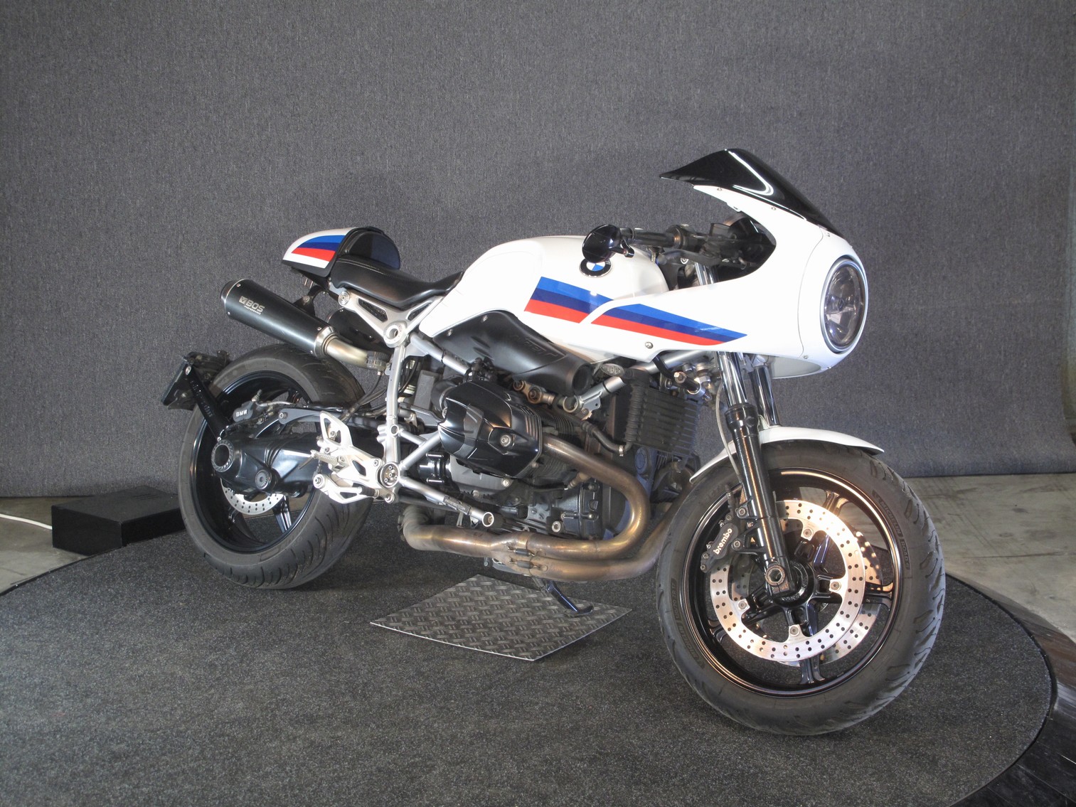 BMW - R Nine T Racer Zeer goed onder