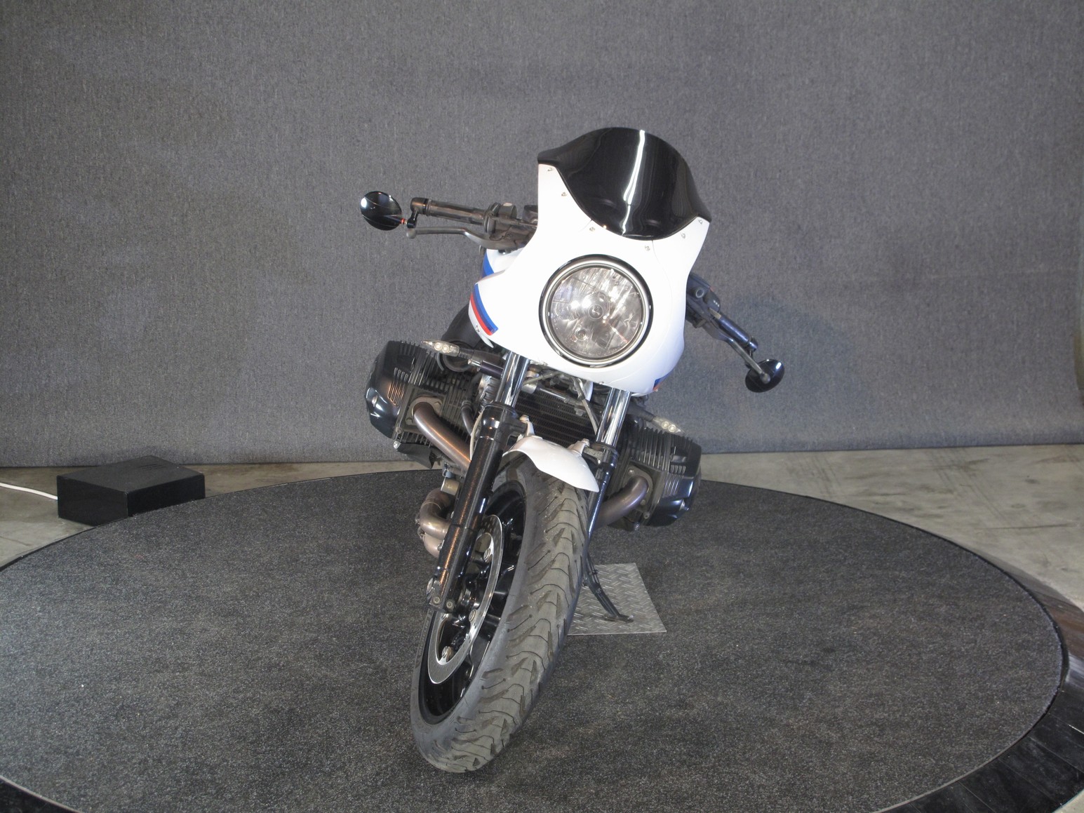 BMW - R Nine T Racer Zeer goed onder