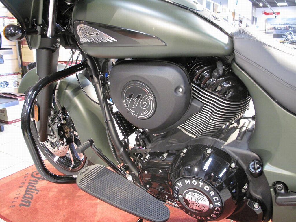 INDIAN - Chieftain Dark Horse Official