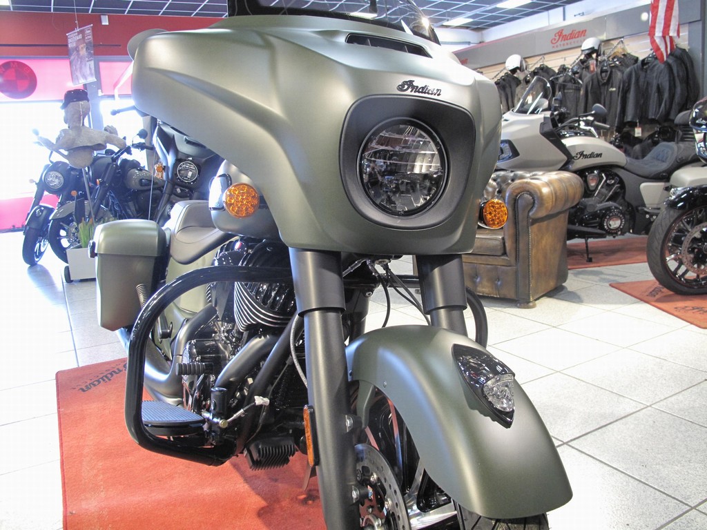 INDIAN - Chieftain Dark Horse Official