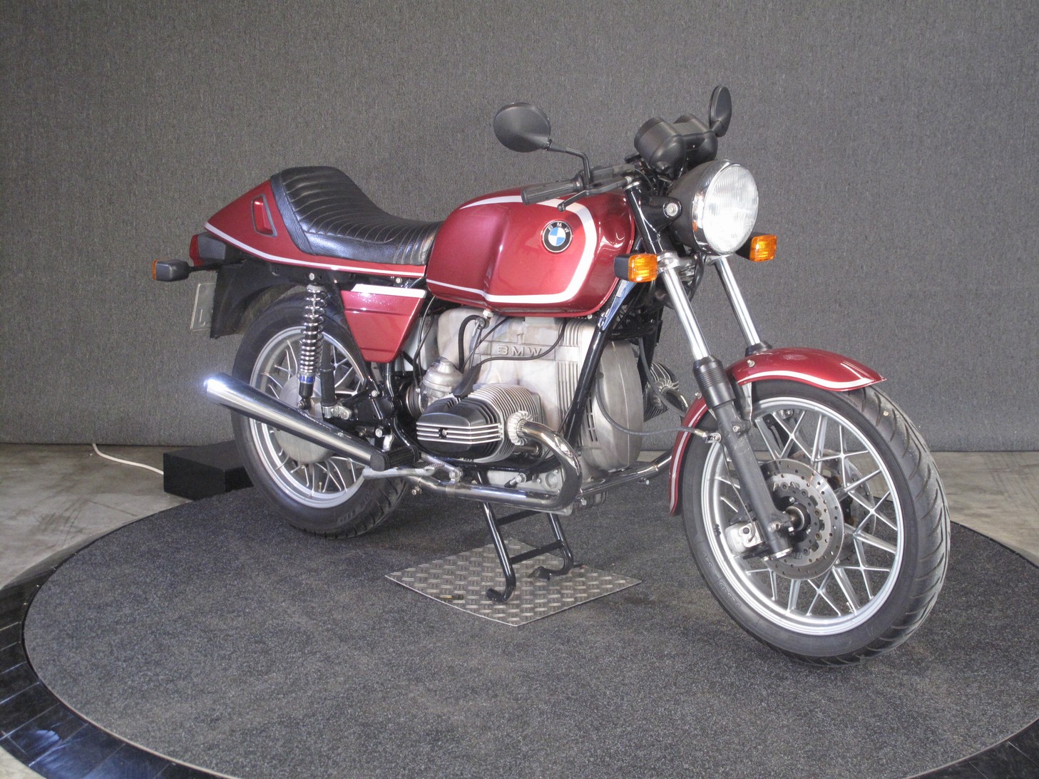 BMW - R100RS In nieuw staat!