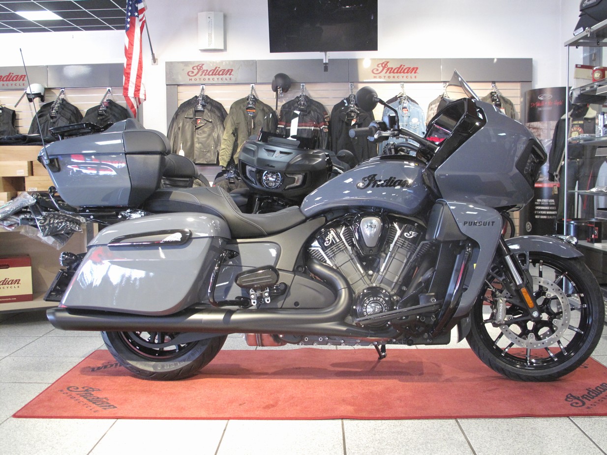 INDIAN - Pursuit Dark Horse Official In