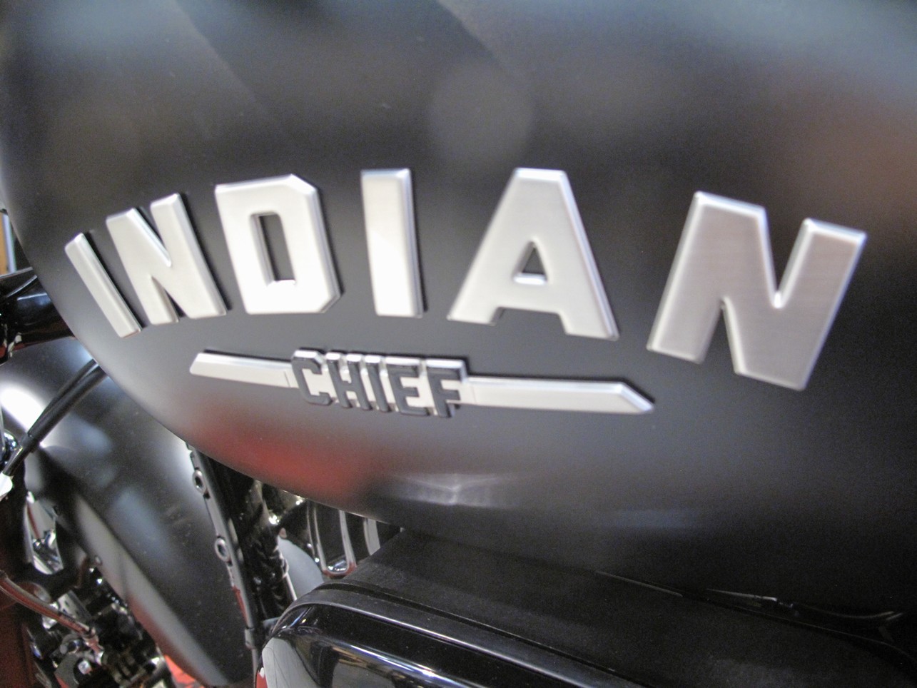 INDIAN Chief Dark Horse Official Indi