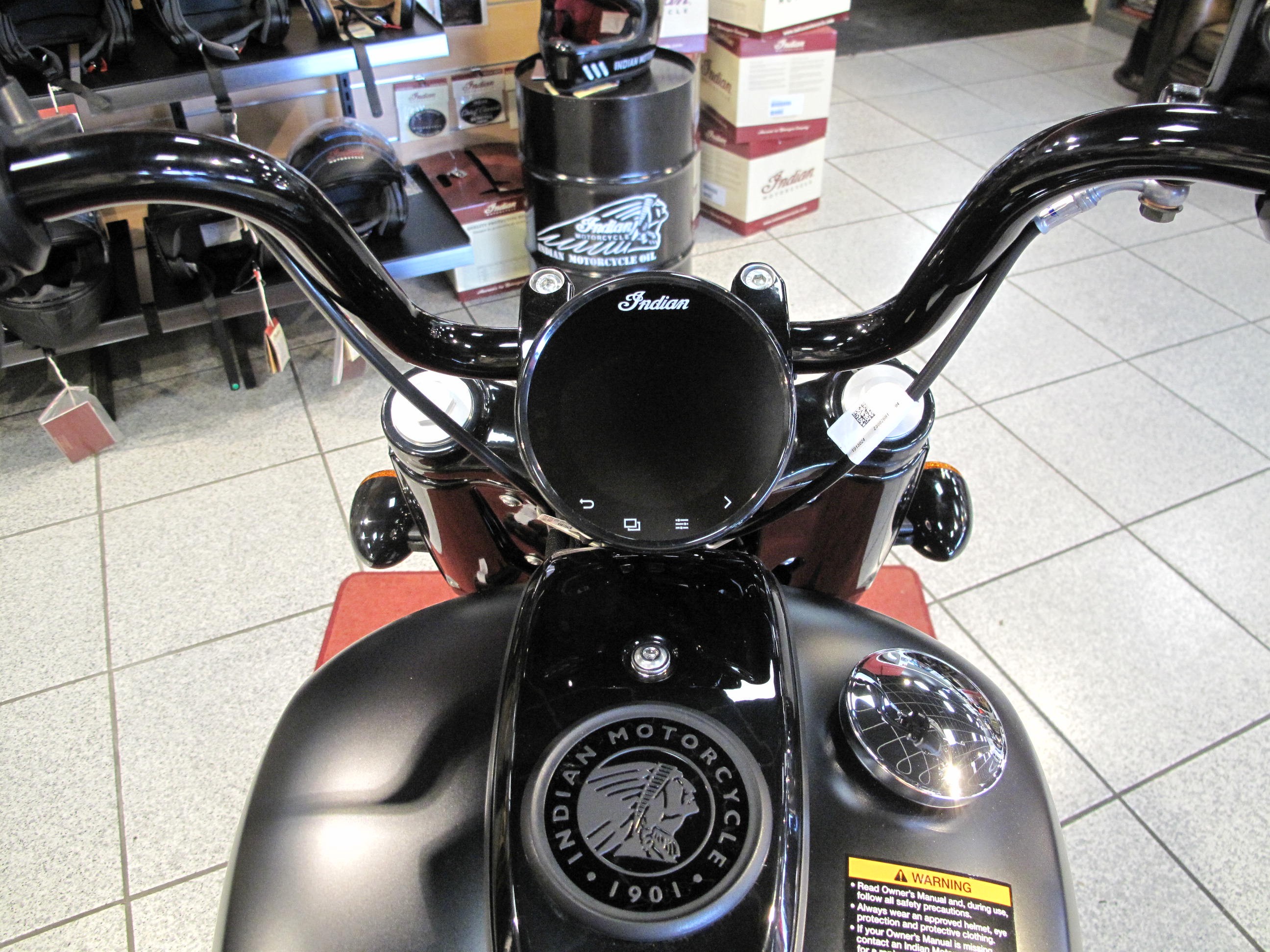 INDIAN - Chief Bobber Dark Horse Nieuw