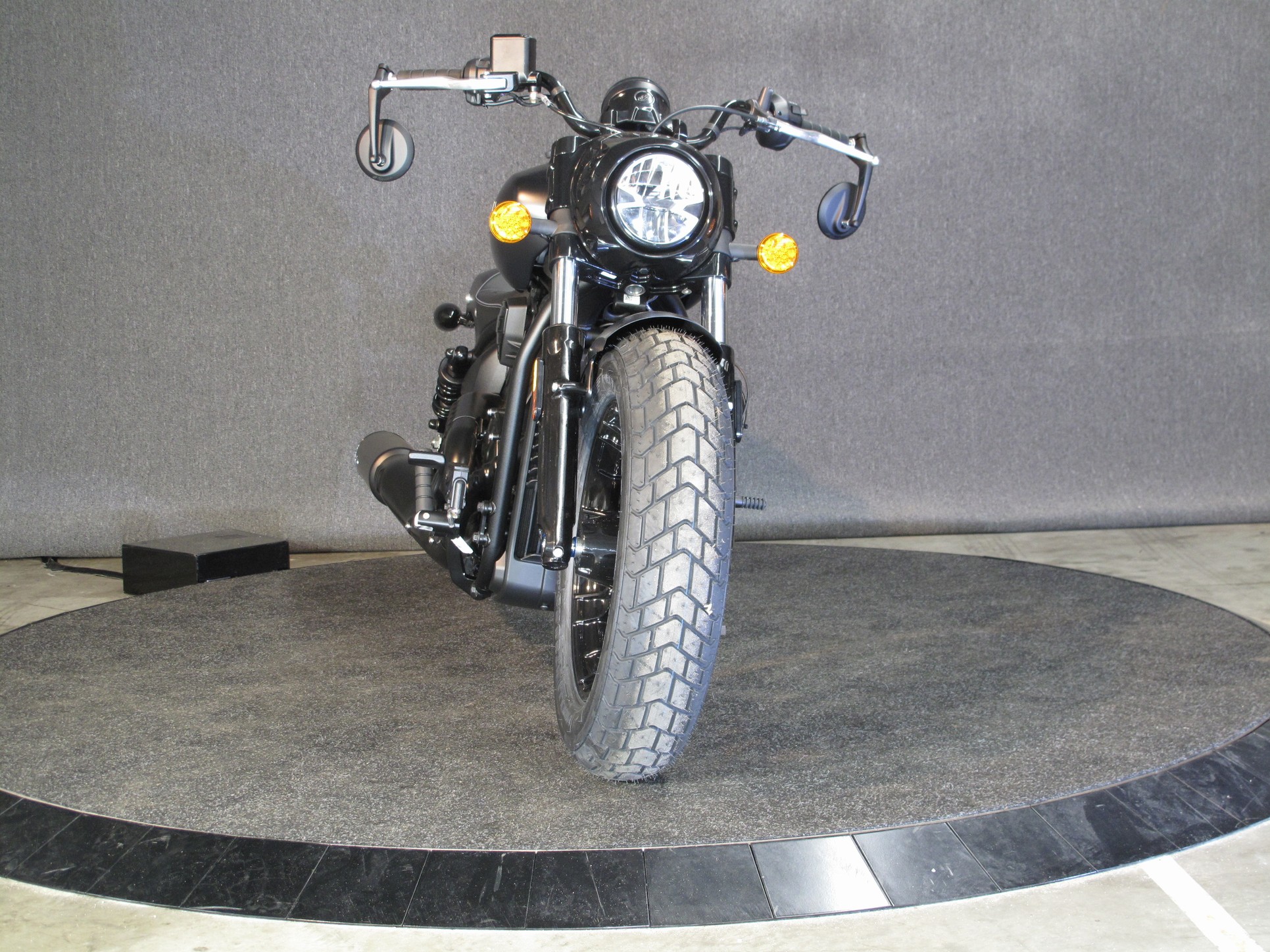 INDIAN - Scout Bobber Limited + Tech